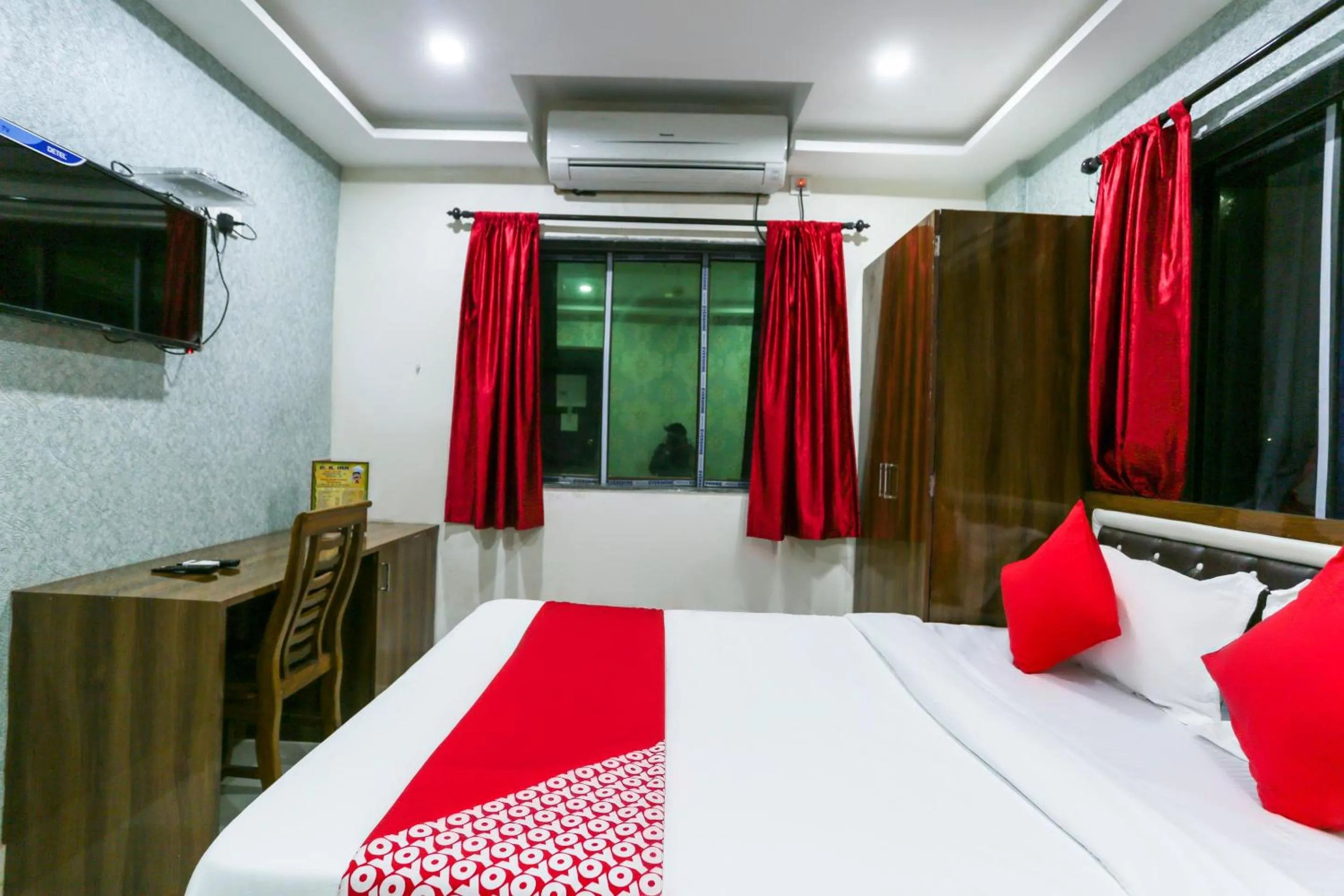 Bedroom, Bed in Super Hotel O Dk Inn Near Kalighat Kali Temple