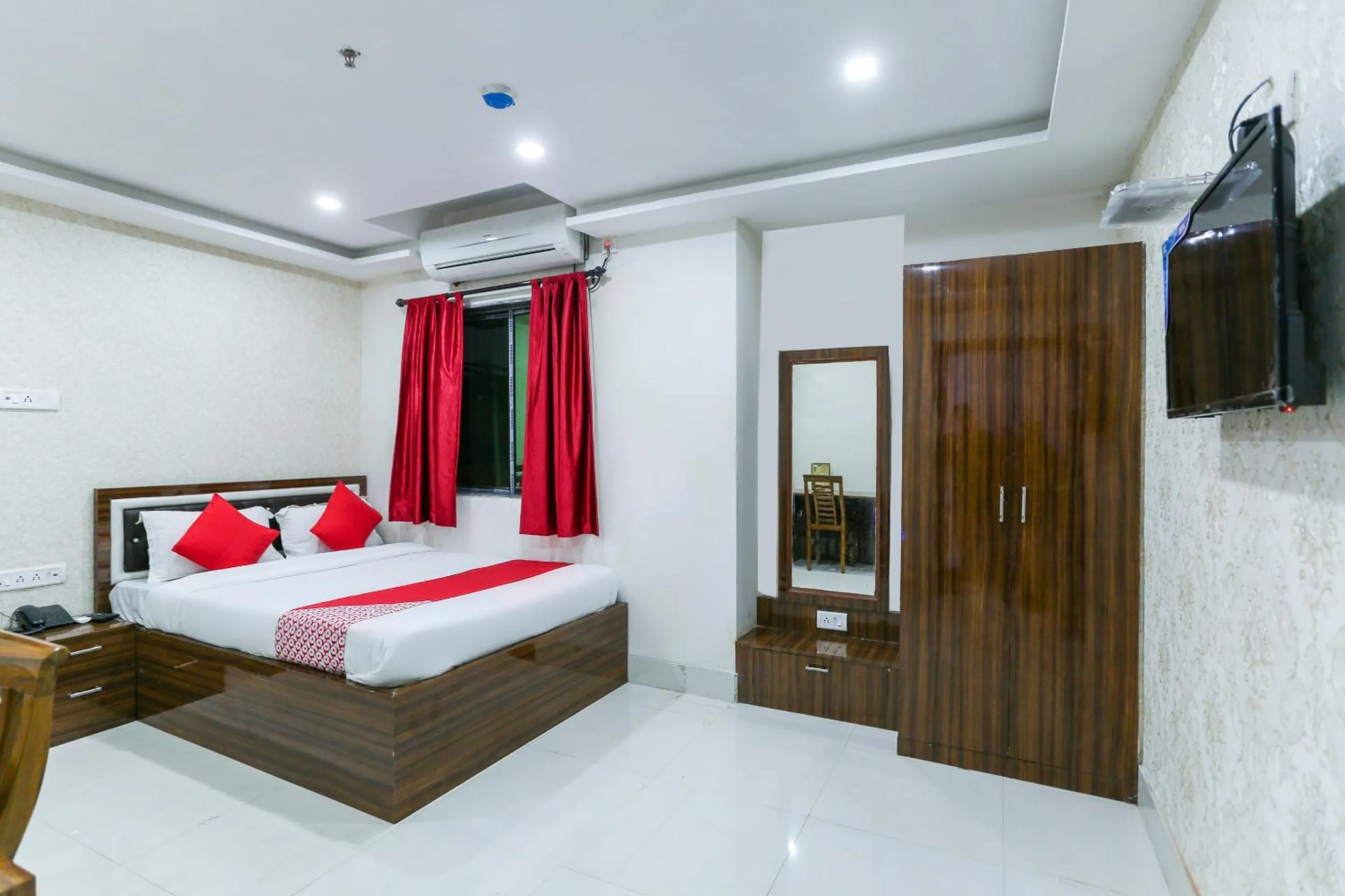 Bedroom, Bed in Super Hotel O Dk Inn Near Kalighat Kali Temple