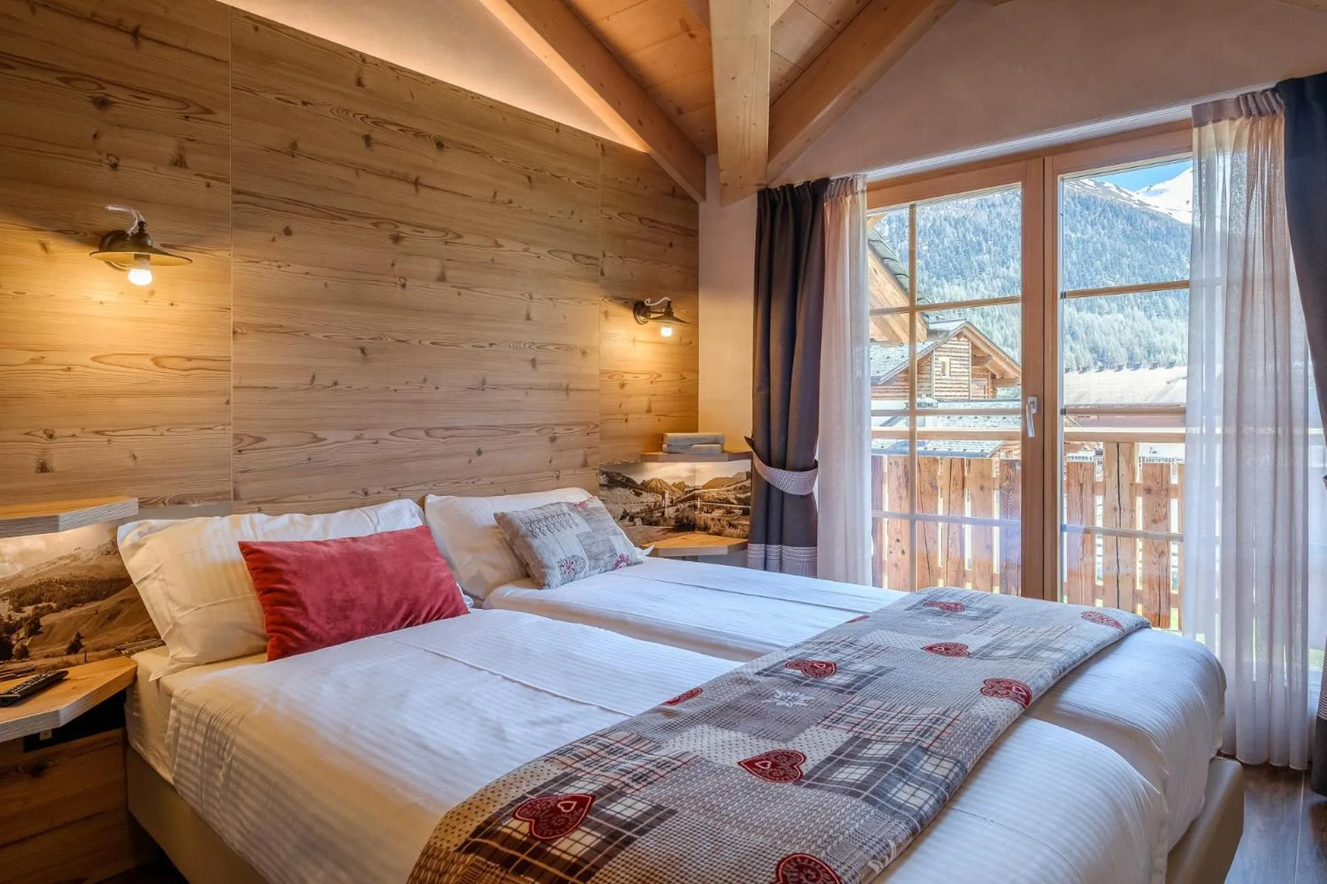 Photo of the whole room, Bed in Chalet Bellavista