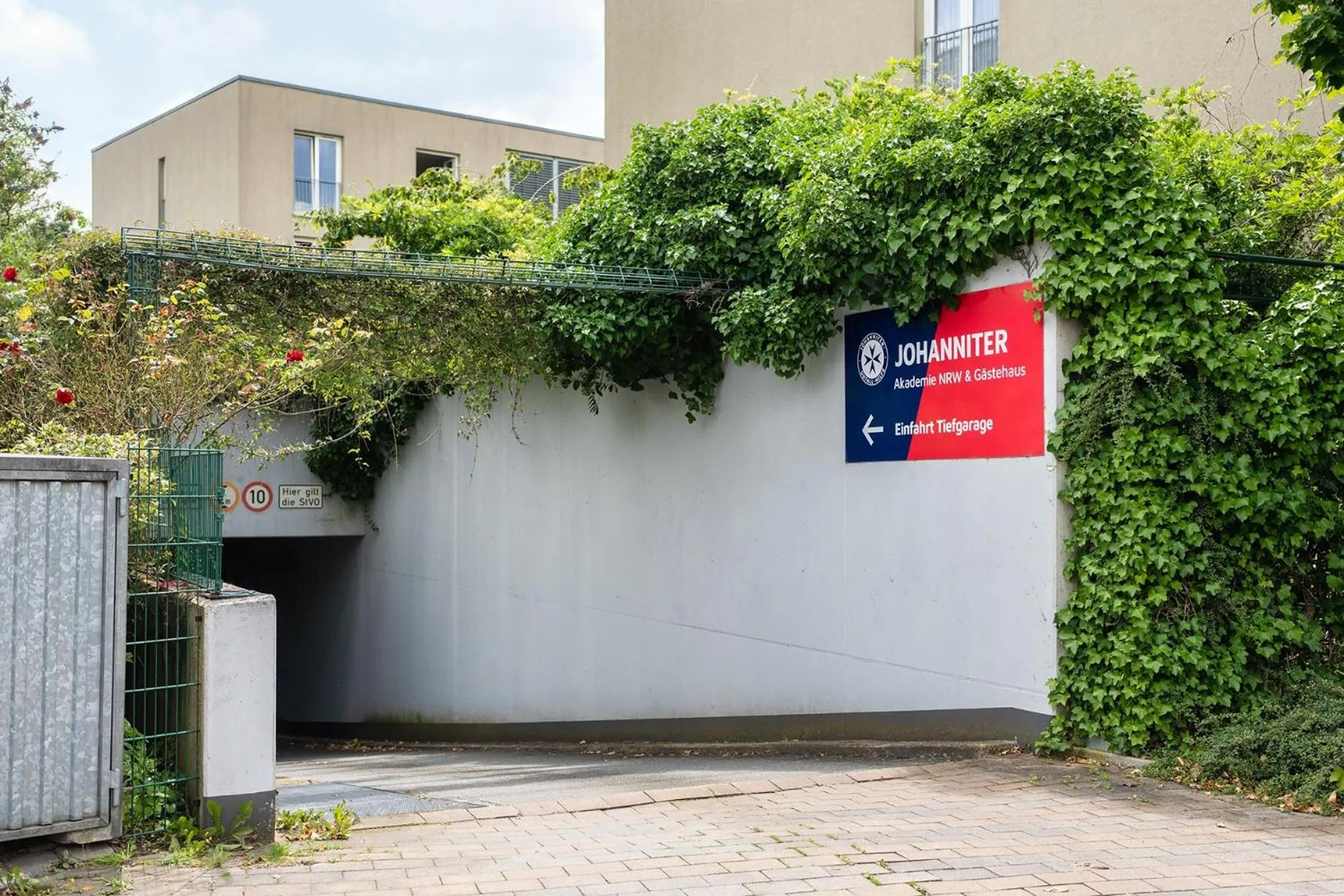 Property building in Johanniter Gästehaus