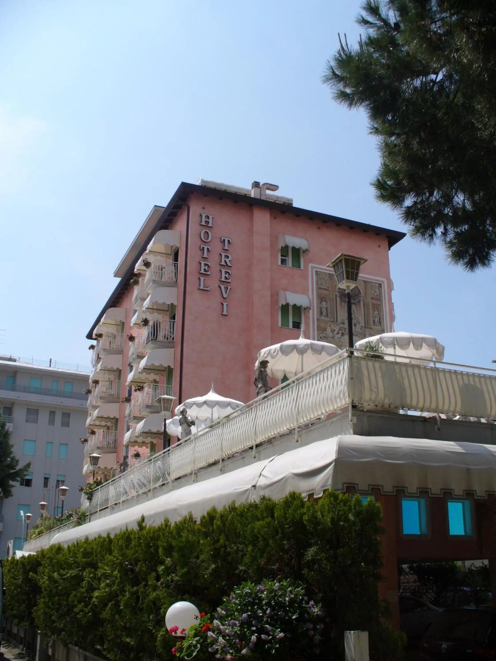 Property building in Hotel Trevi