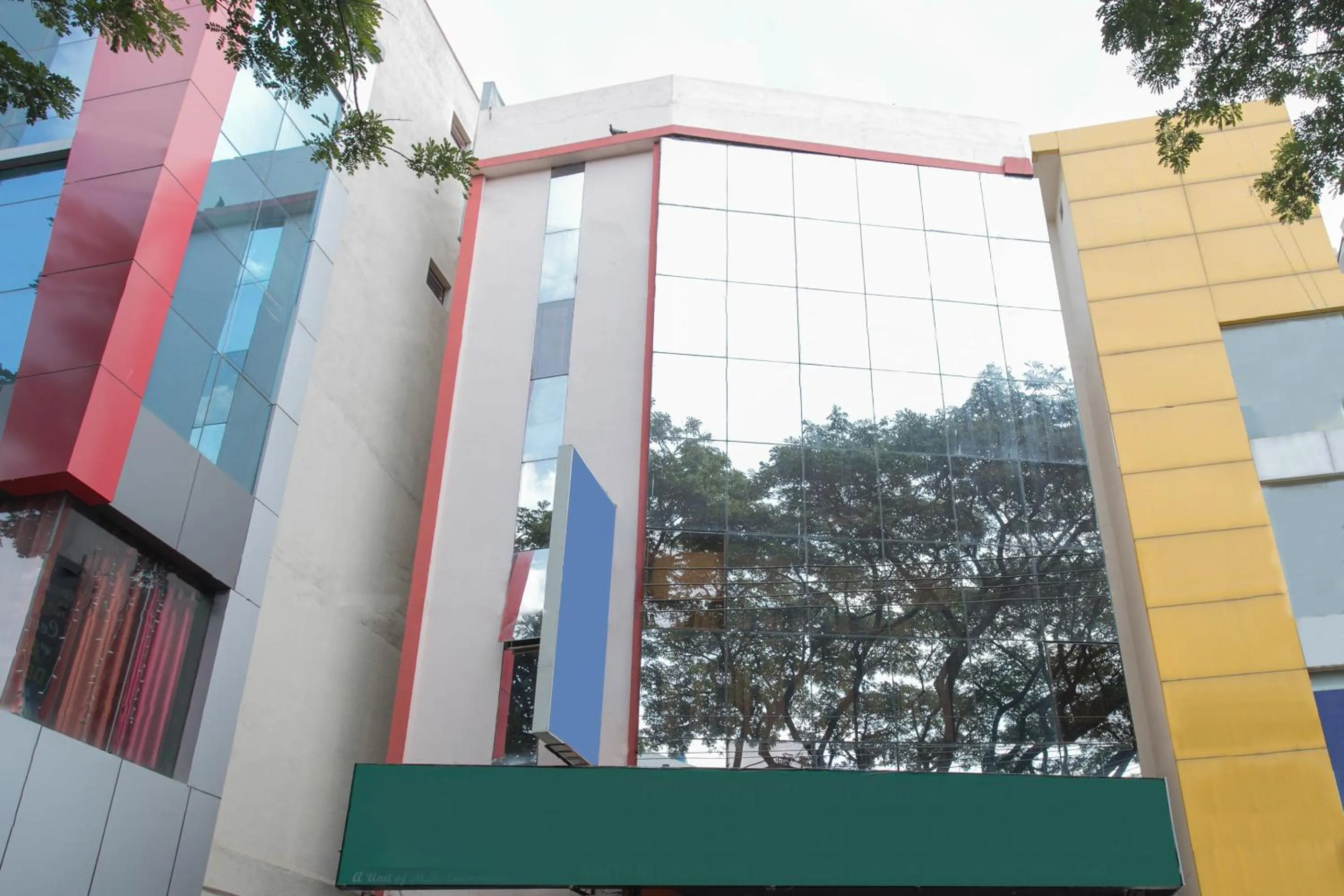 Facade/entrance in Hotel O Rajmahal Boarding & Lodging