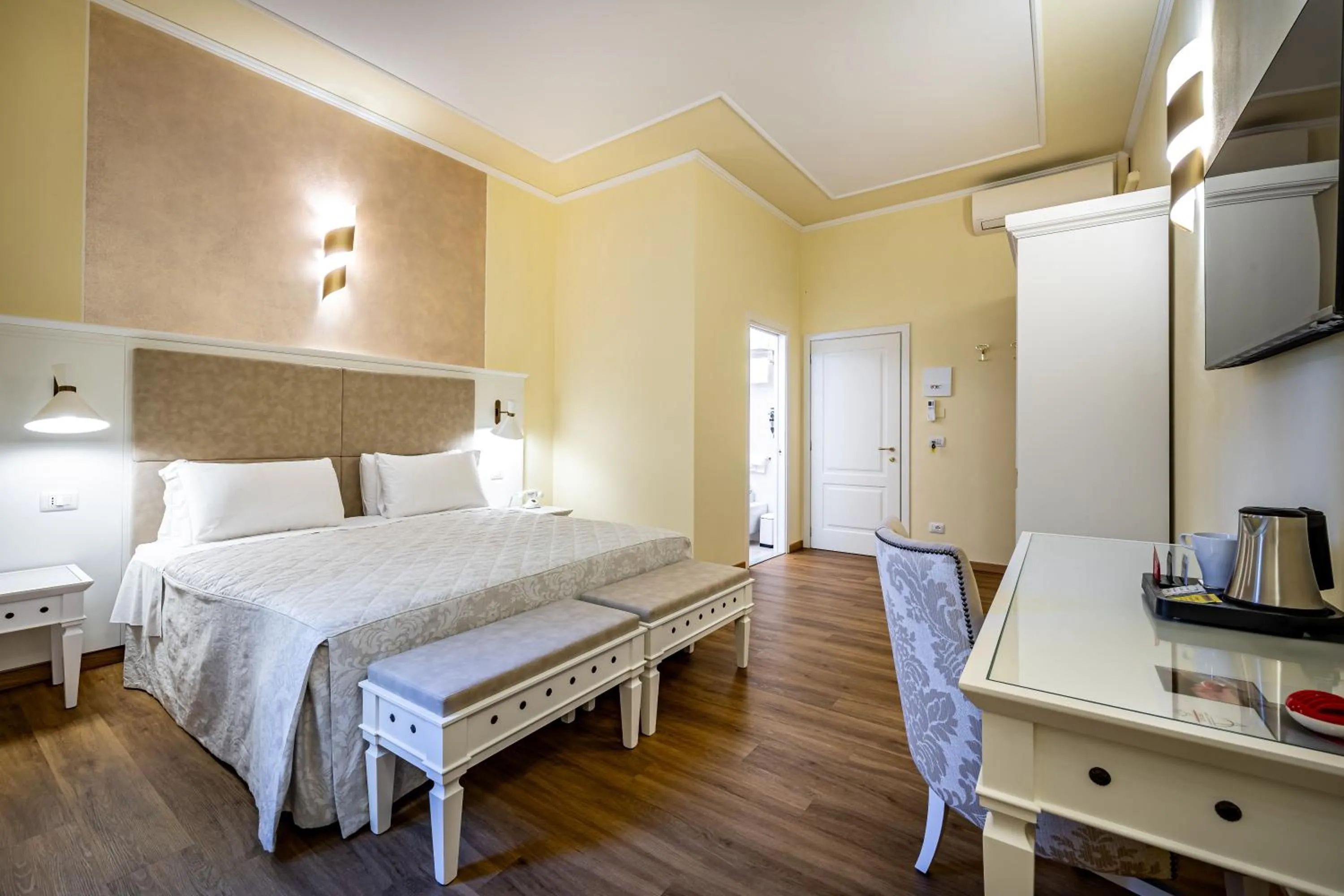 Photo of the whole room, Bed in Residenza Alessandra