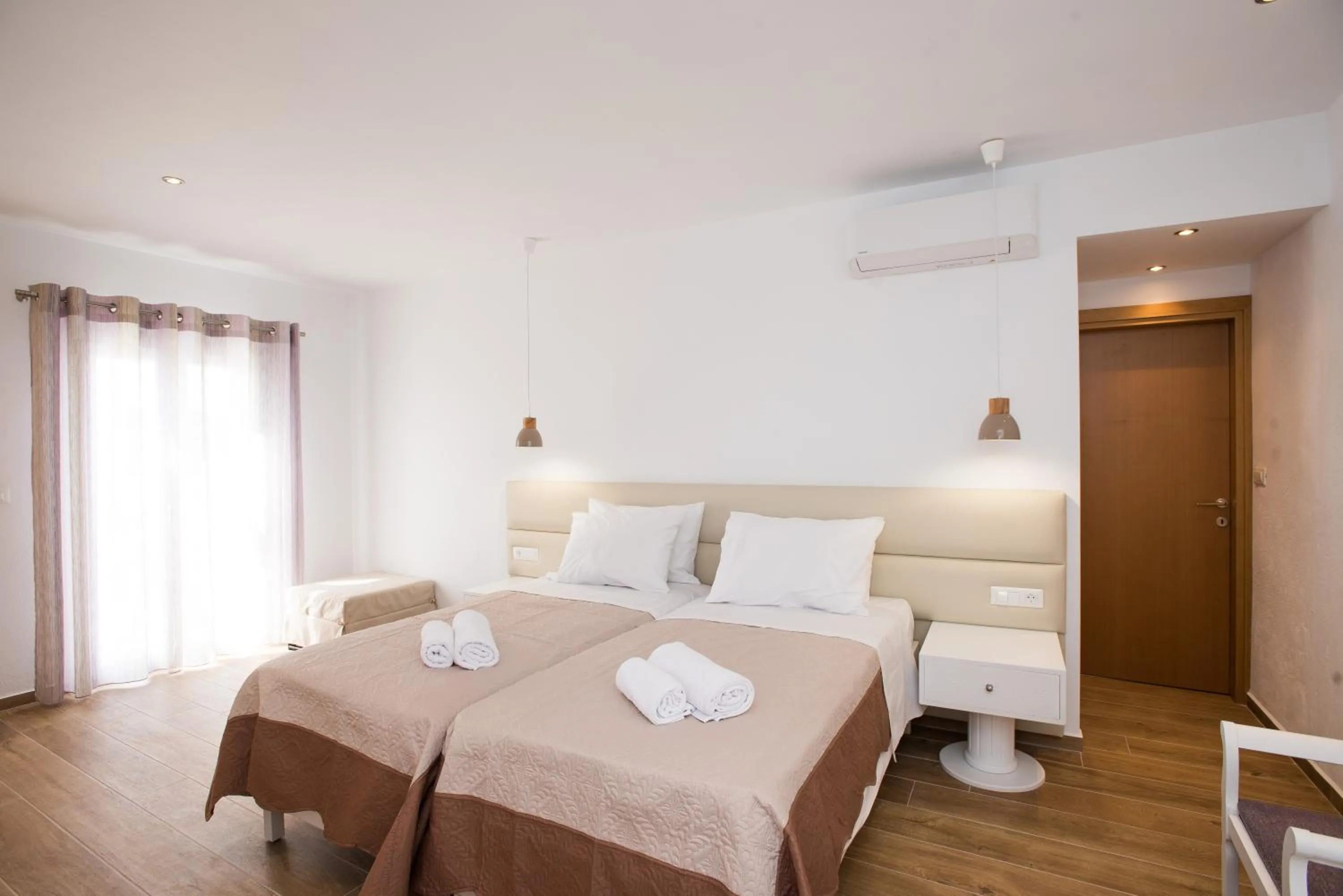 Photo of the whole room in Marina Blue Ornos