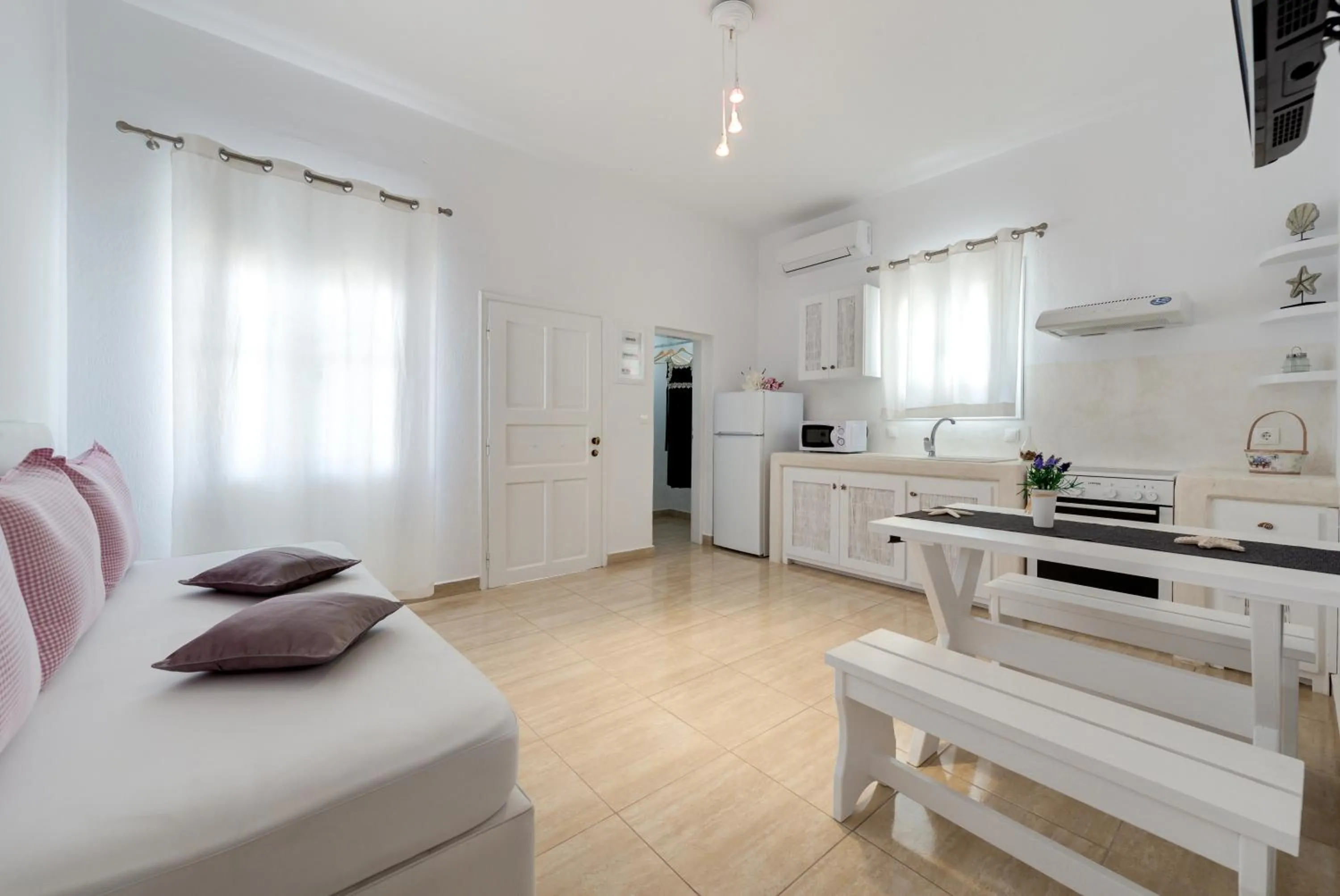 Kitchen or kitchenette in Dream Island Hotel