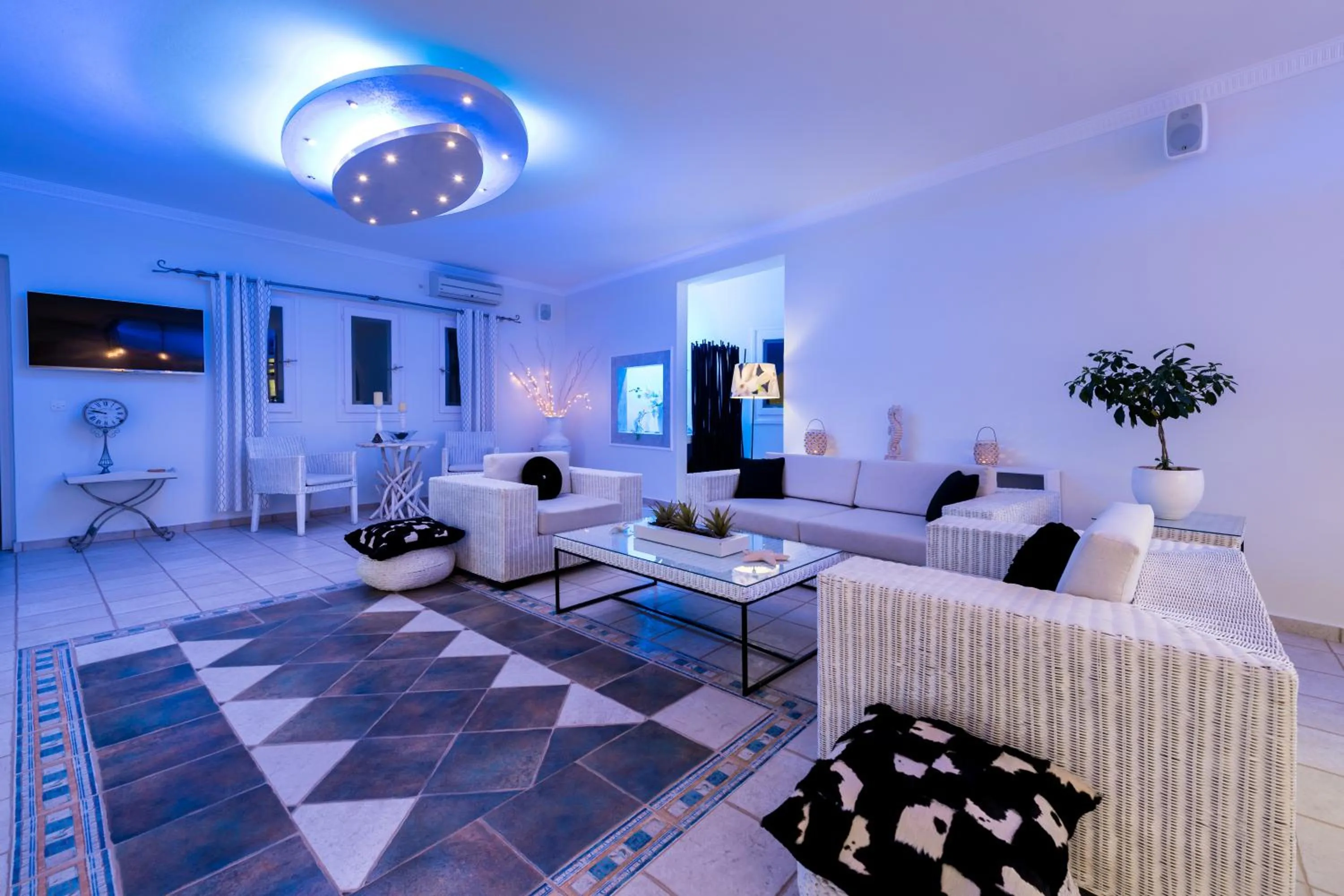 Living room in Dream Island Hotel