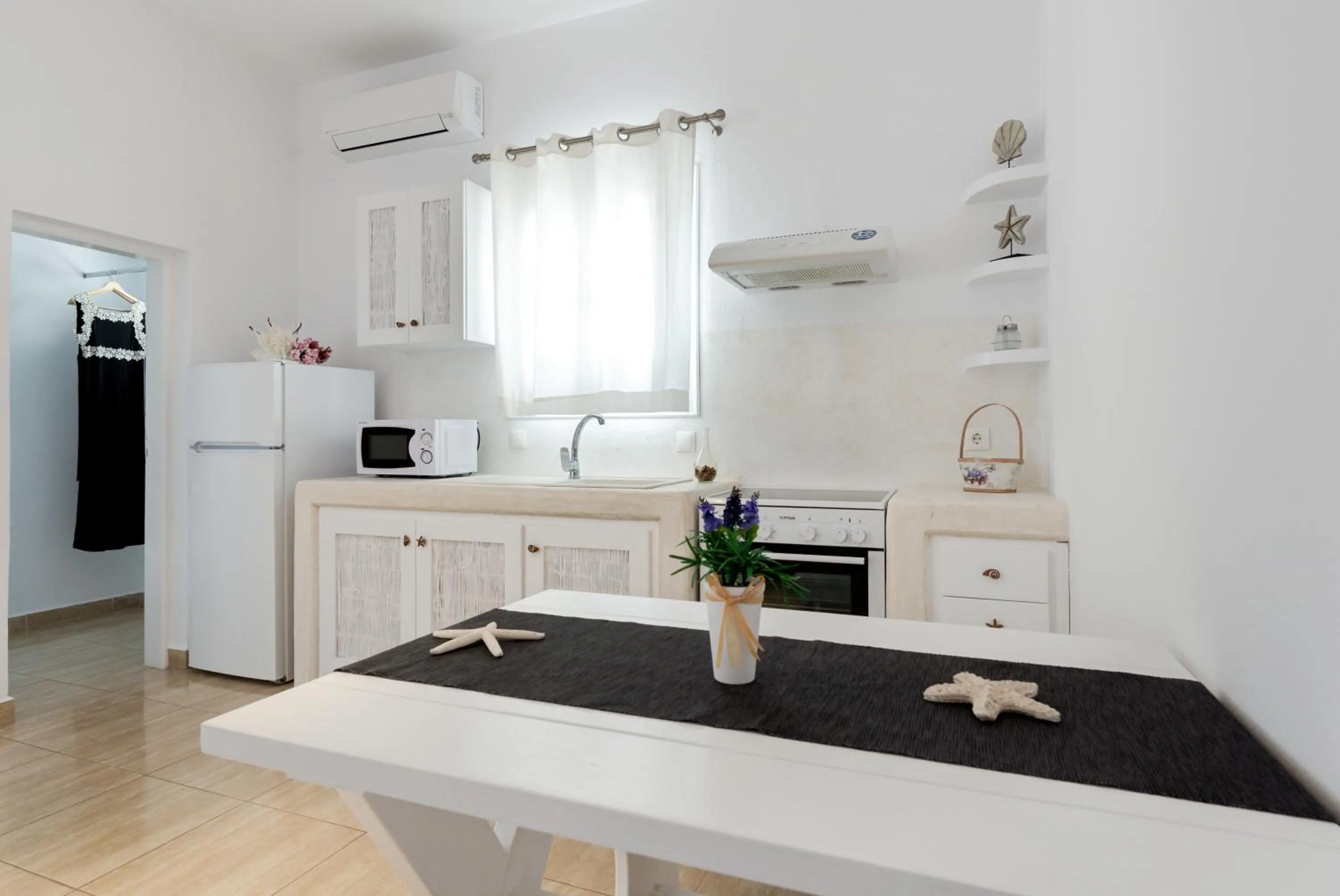 Kitchen or kitchenette in Dream Island Hotel