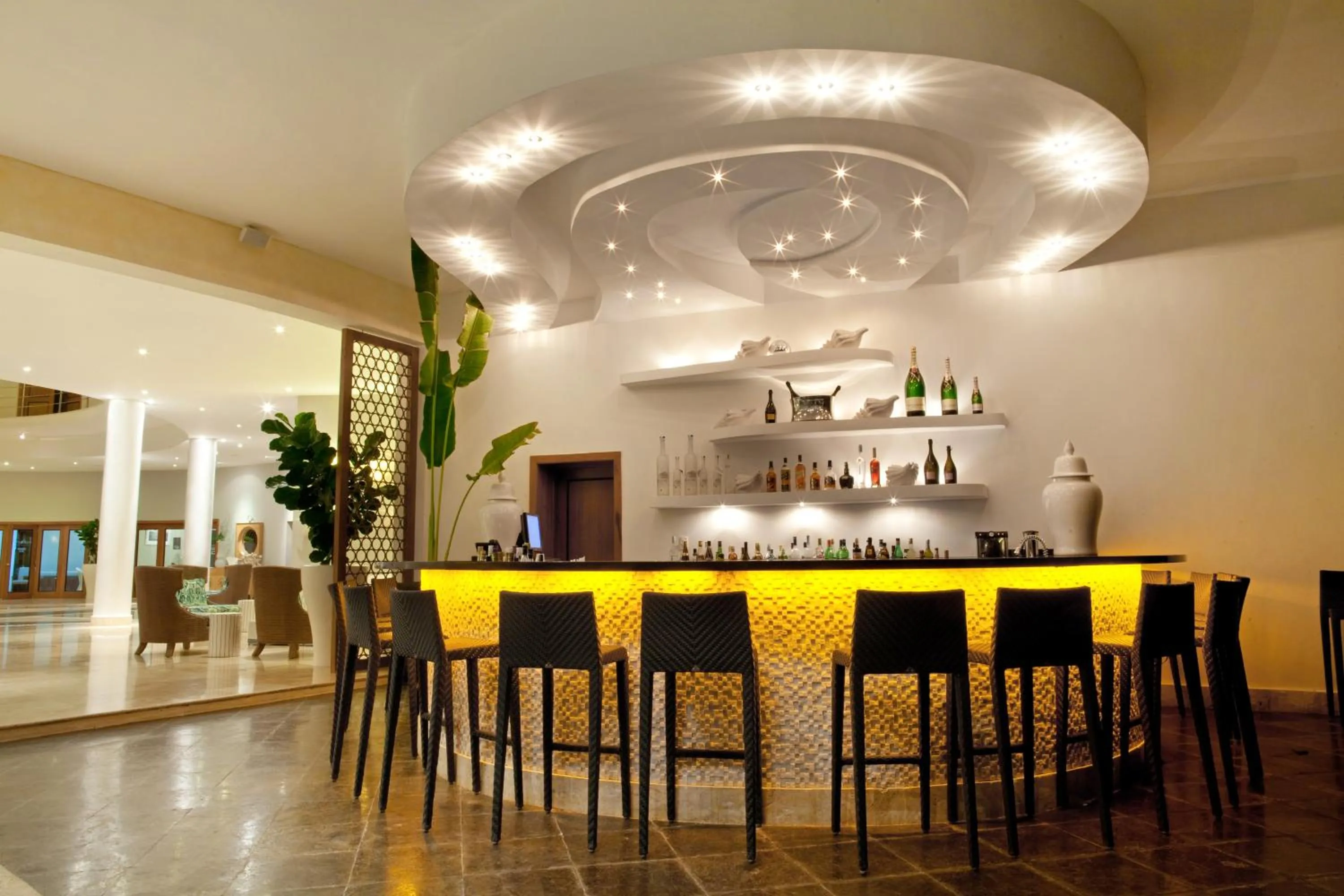 Lounge or bar in The Bannister Hotel & Yacht Club by Mint