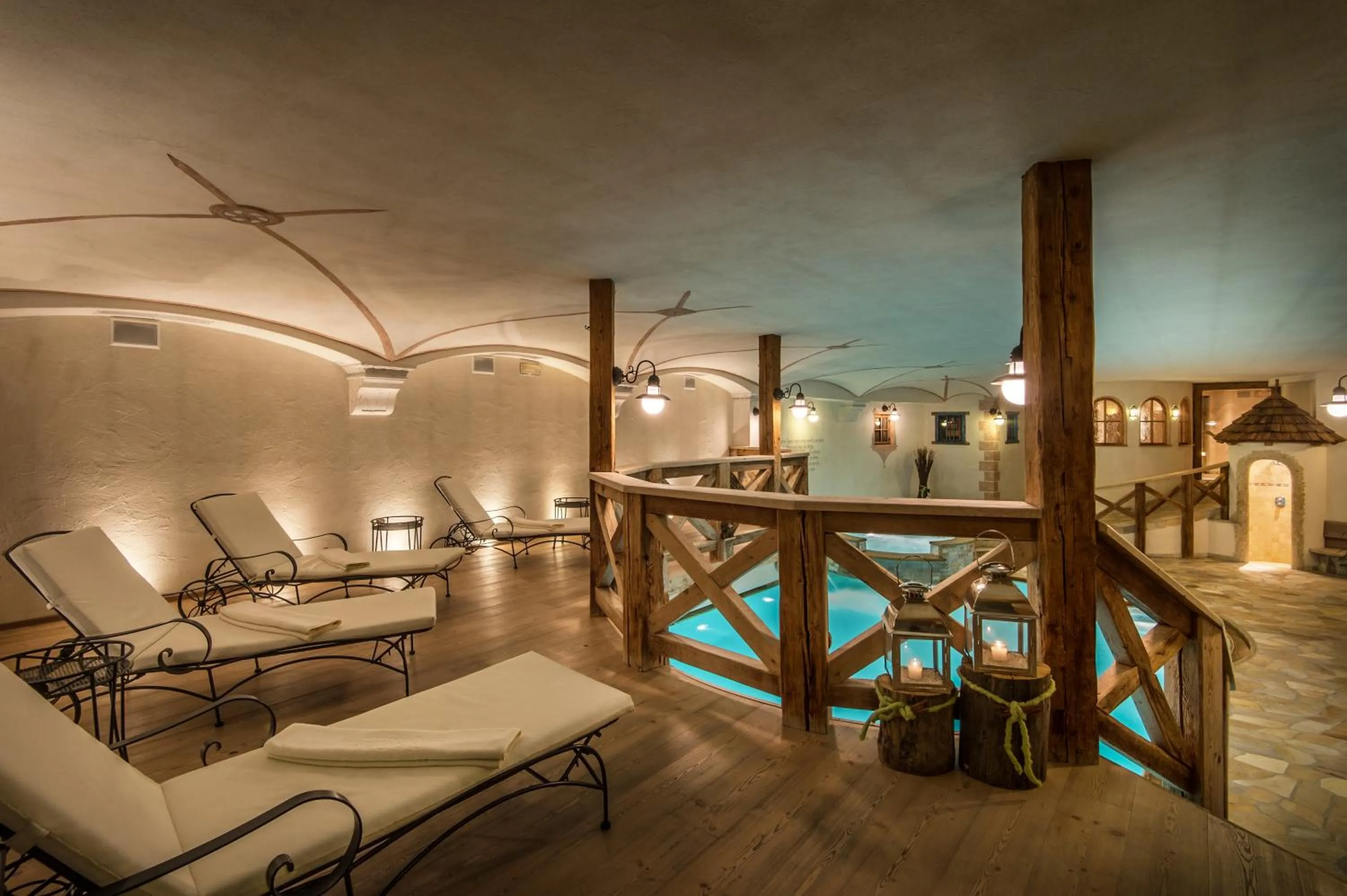 Swimming pool in Hotel Gran Ciasa