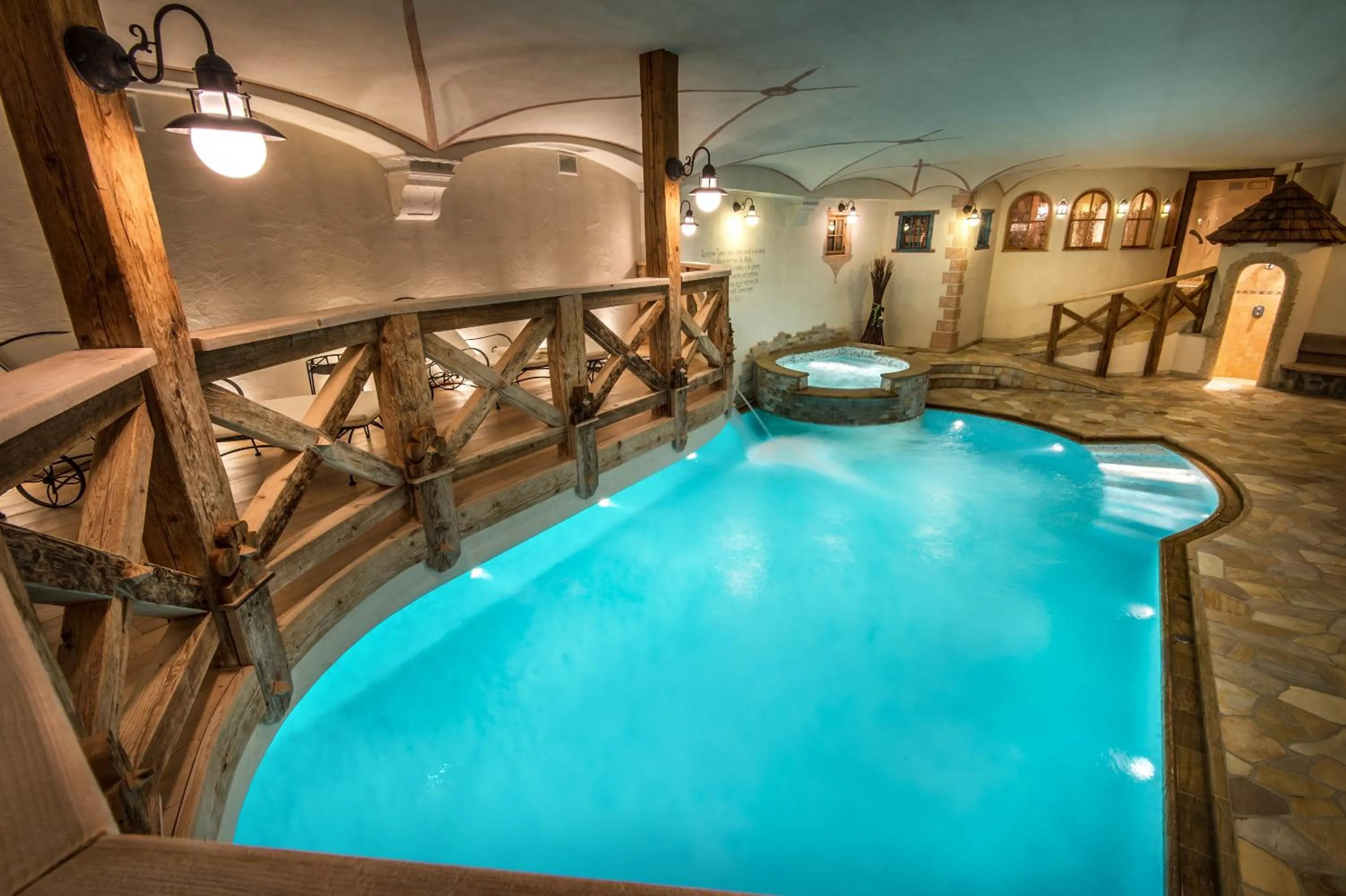 Swimming pool in Hotel Gran Ciasa