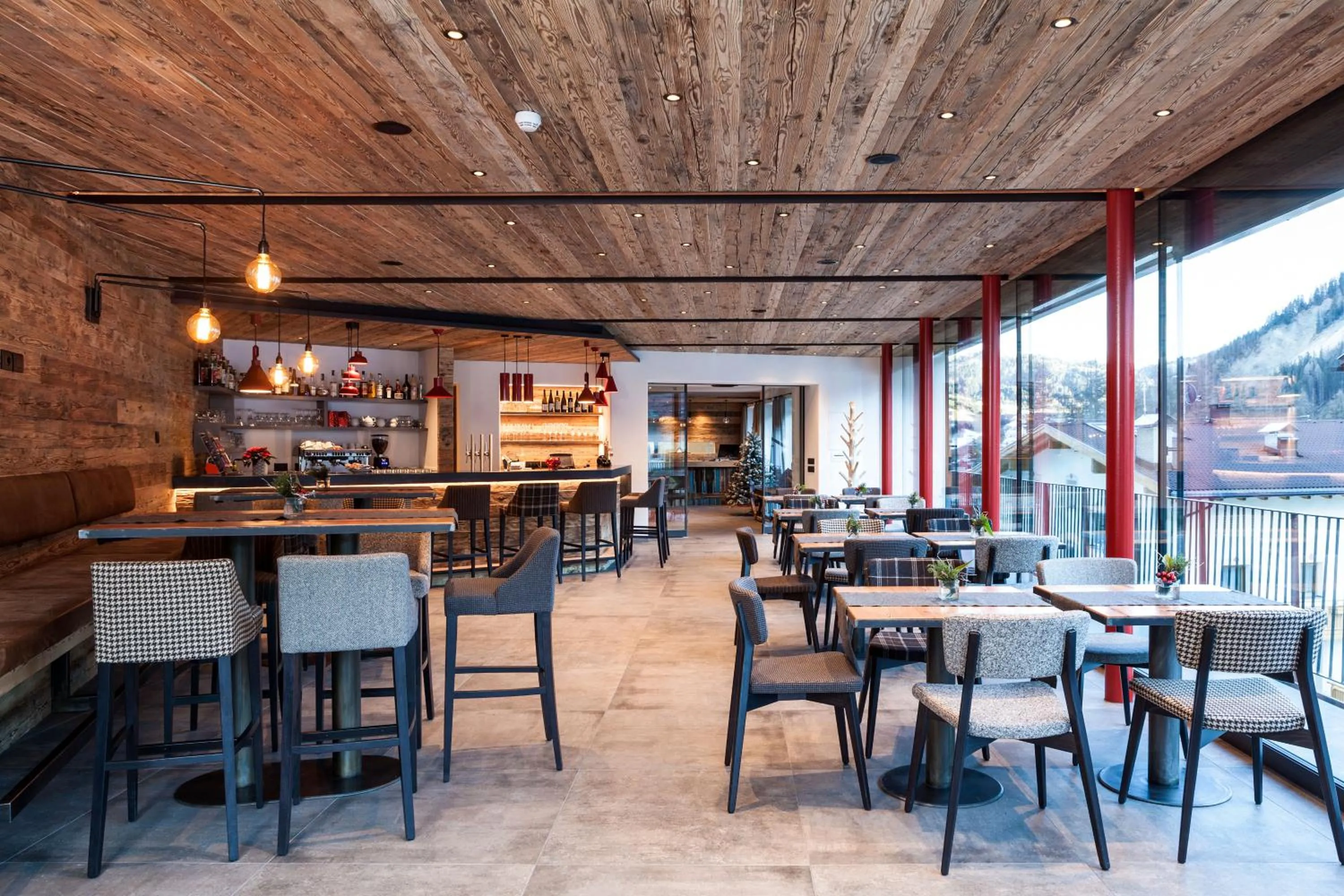 Lounge or bar in Hotel Gran Ciasa