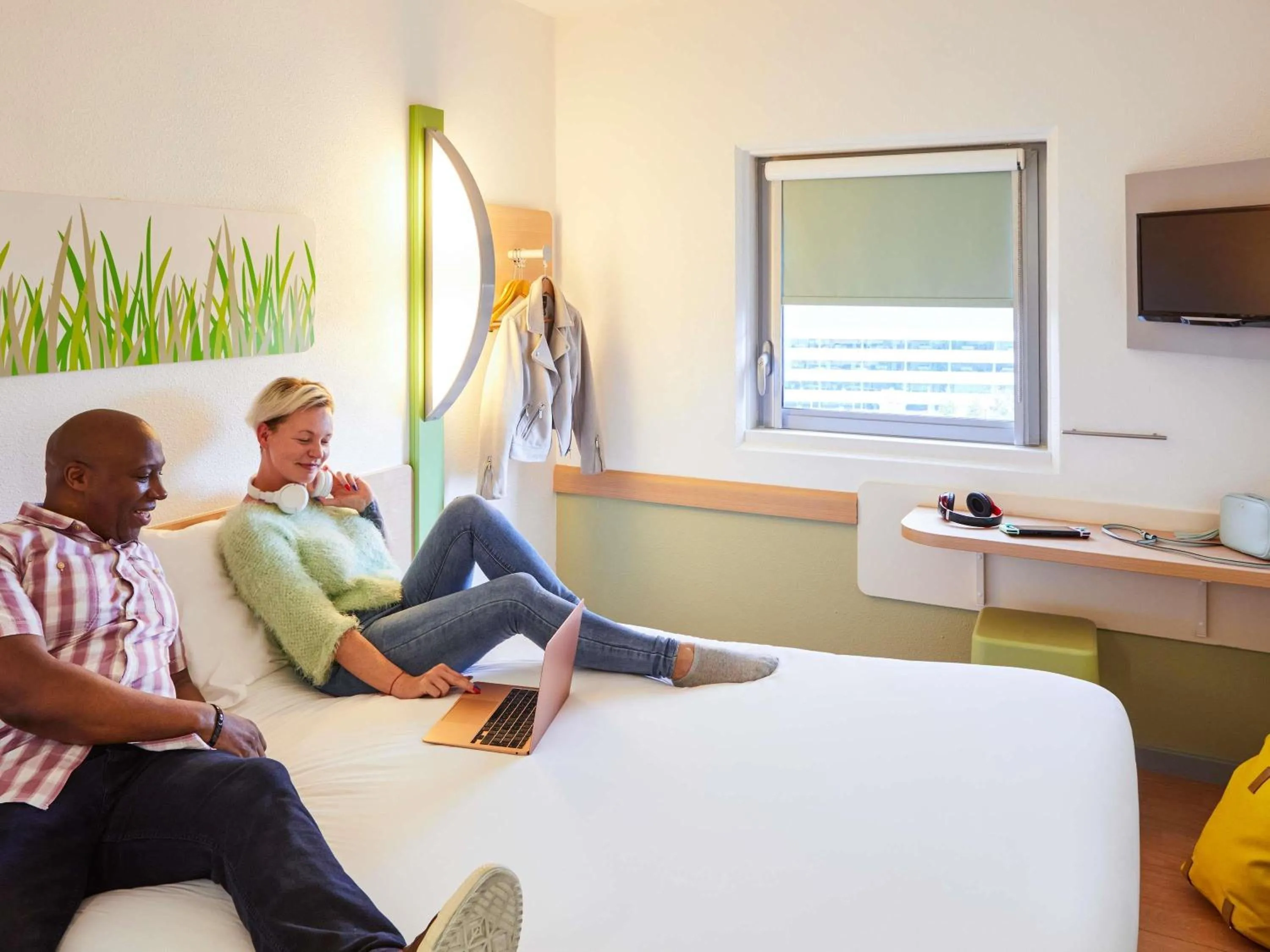 Bedroom in ibis budget Birmingham Airport Terminal Building - NEC