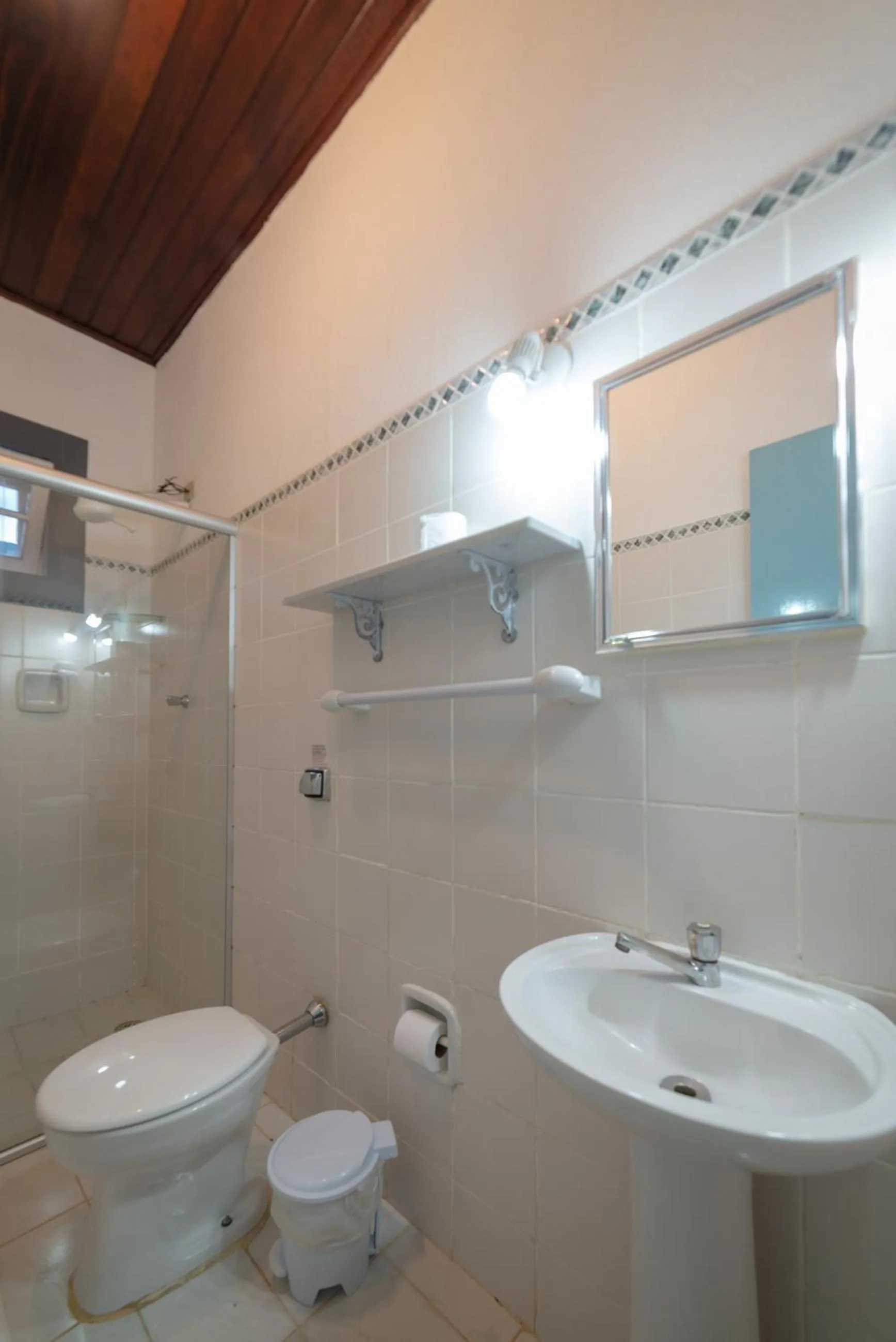 Shower in Pousada Chácara Das Acácias