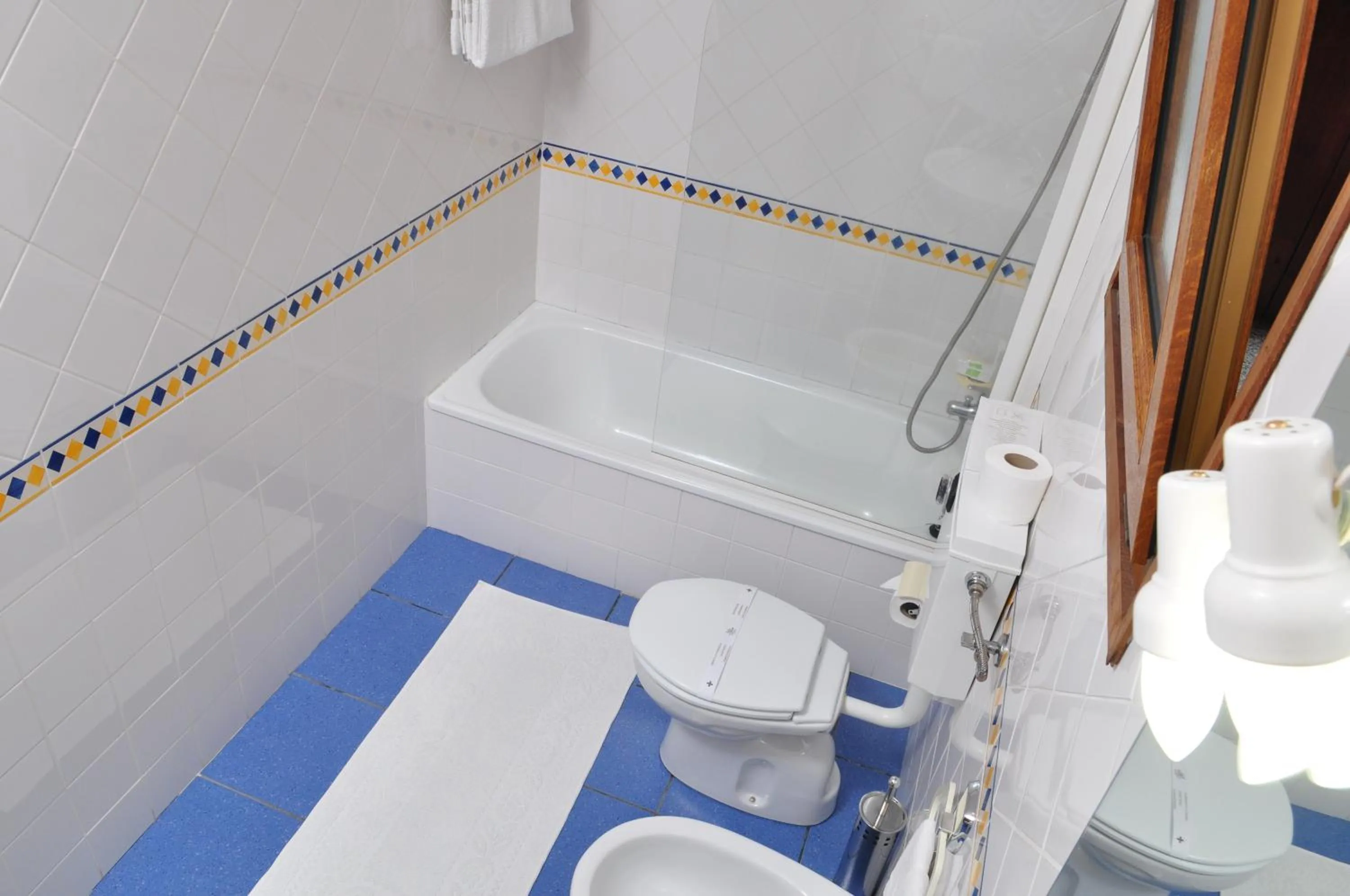 Toilet in Moderna do Geres Hotel