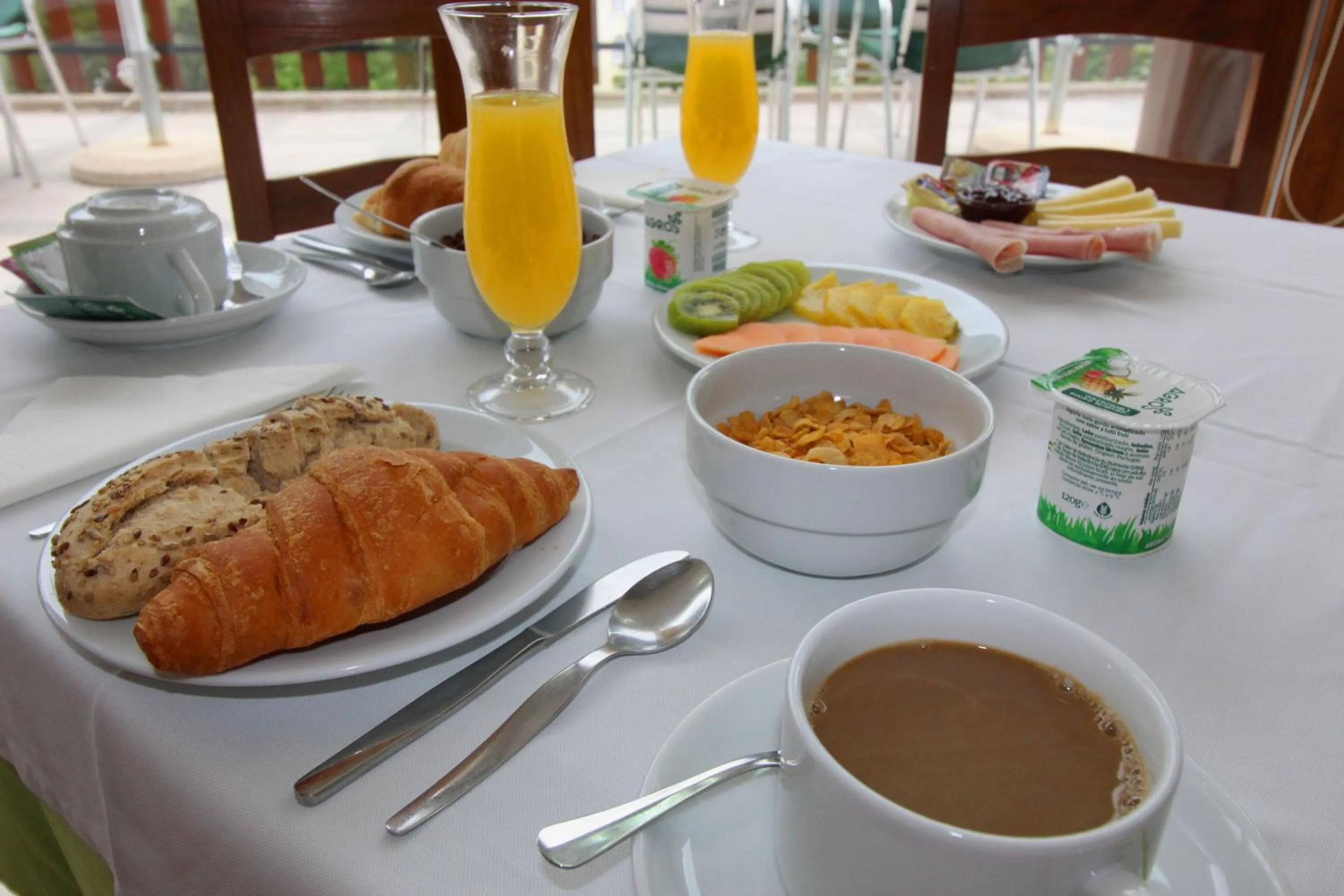 Breakfast in Moderna do Geres Hotel