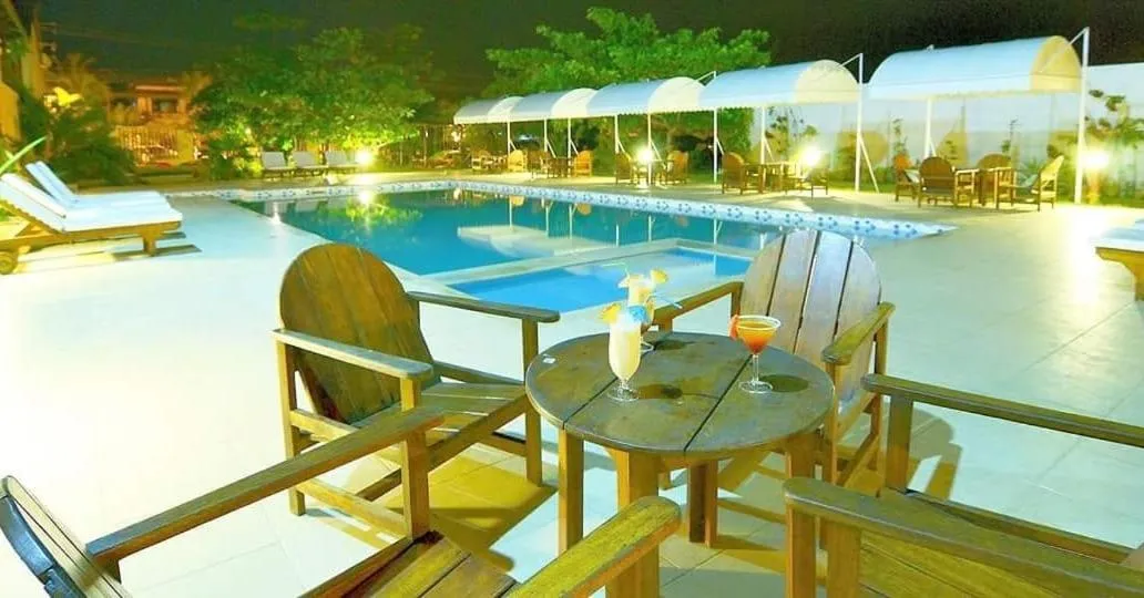 Night in Pousada Guaratiba