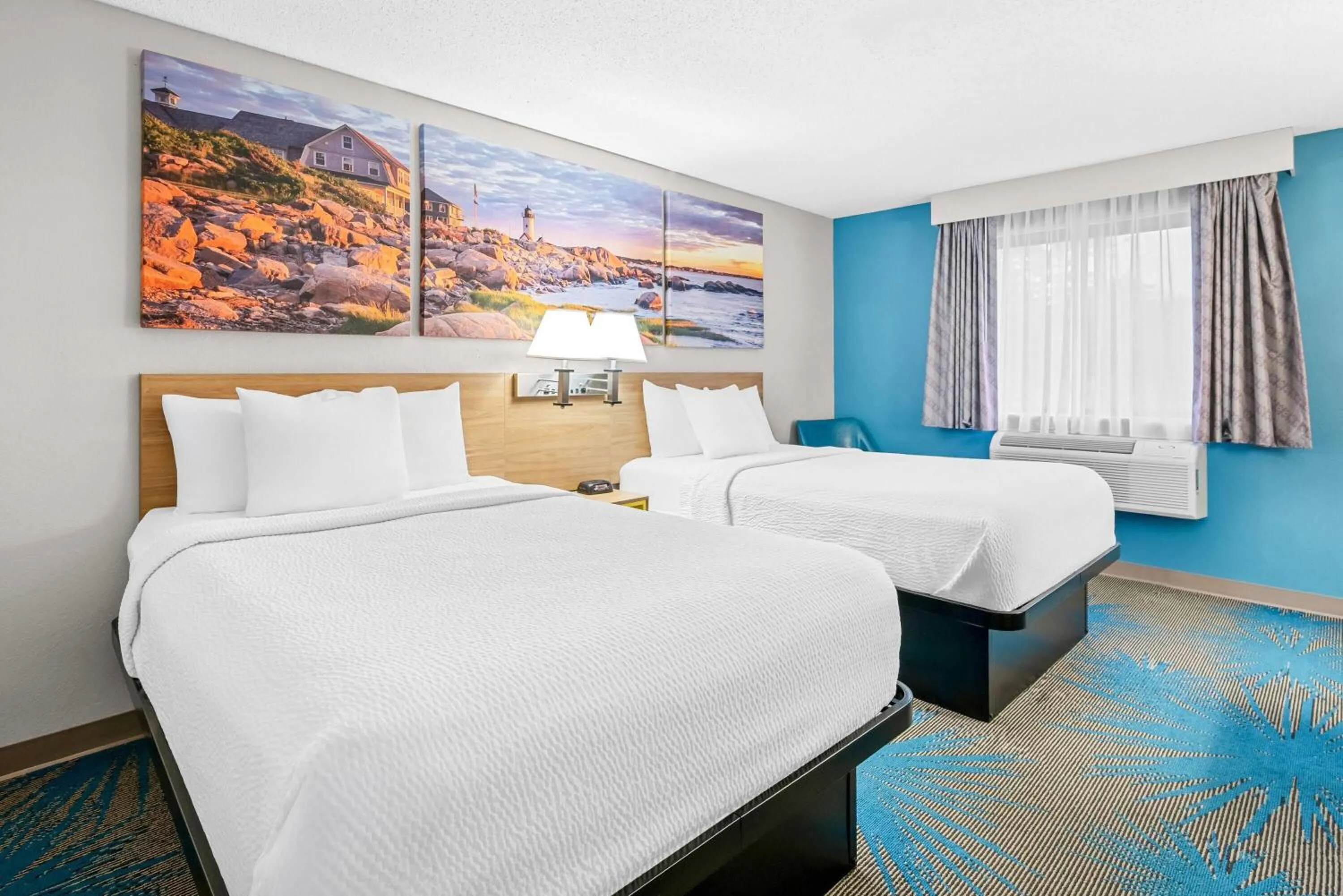 Bed in Days Inn by Wyndham Brunswick Bath Area