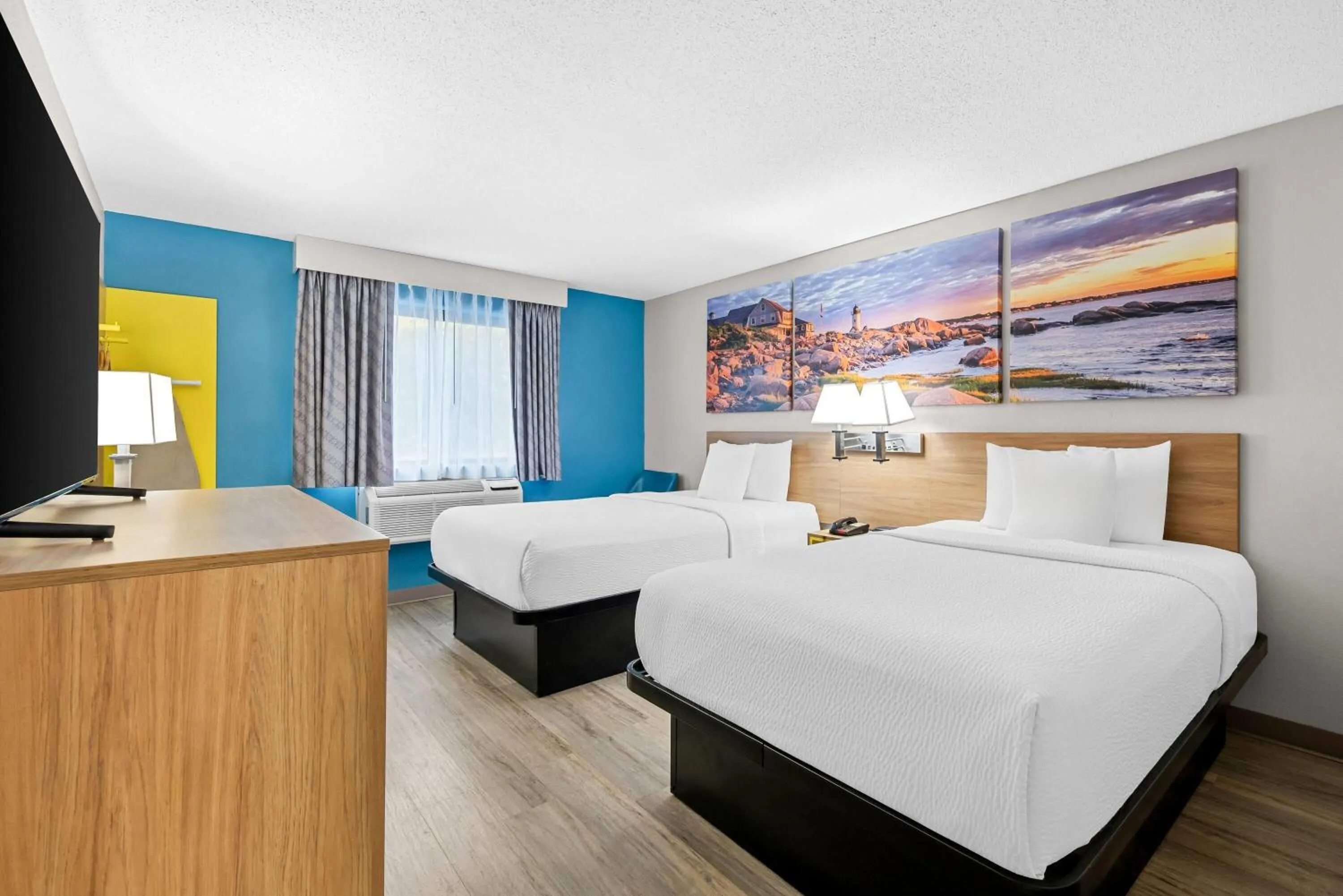 Bed in Days Inn by Wyndham Brunswick Bath Area