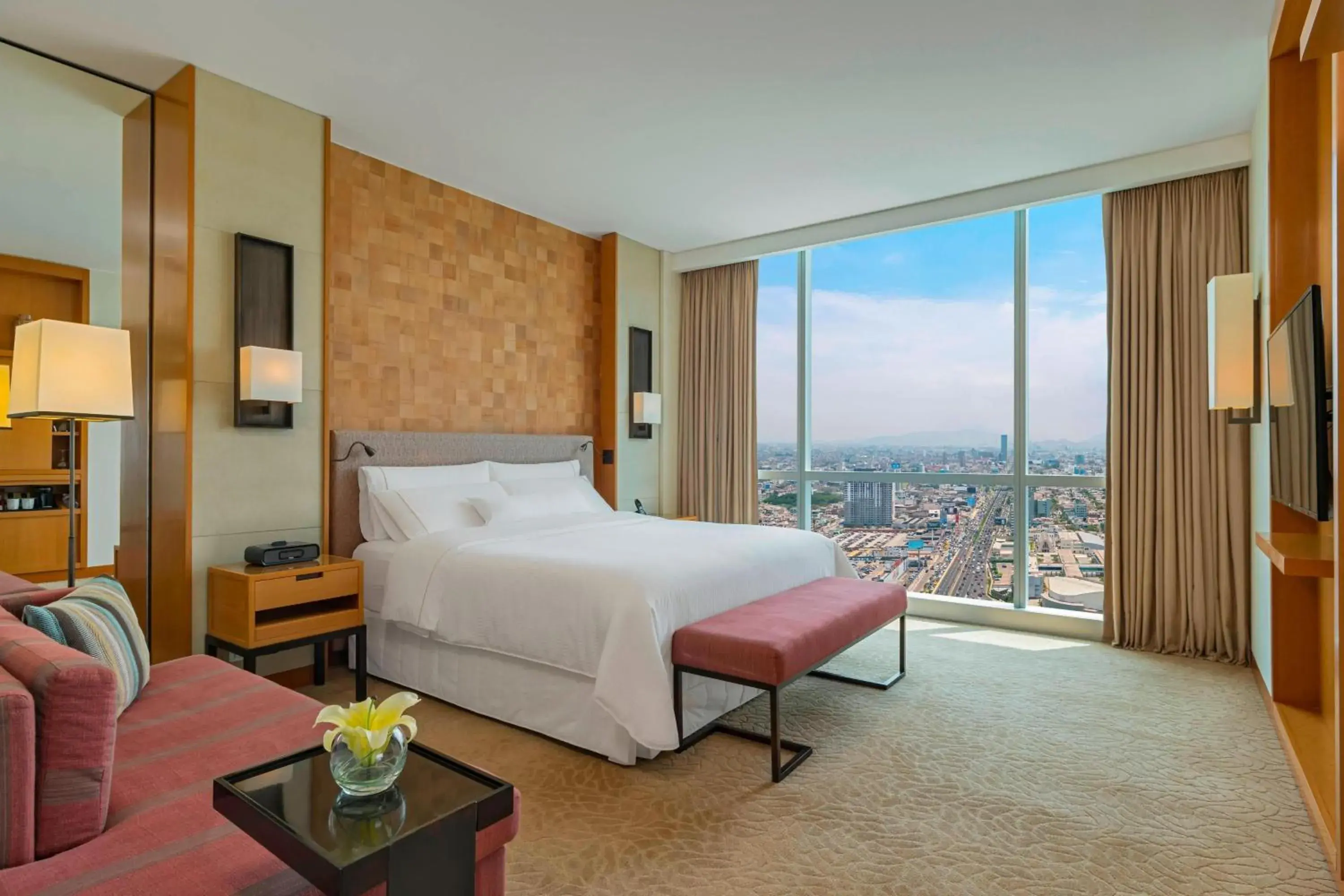 Master Suite - Club Lounge Access in The Westin Lima Hotel & Convention Center Master Suite - Club Lounge Access in The Westin Lima Hotel & Convention Center