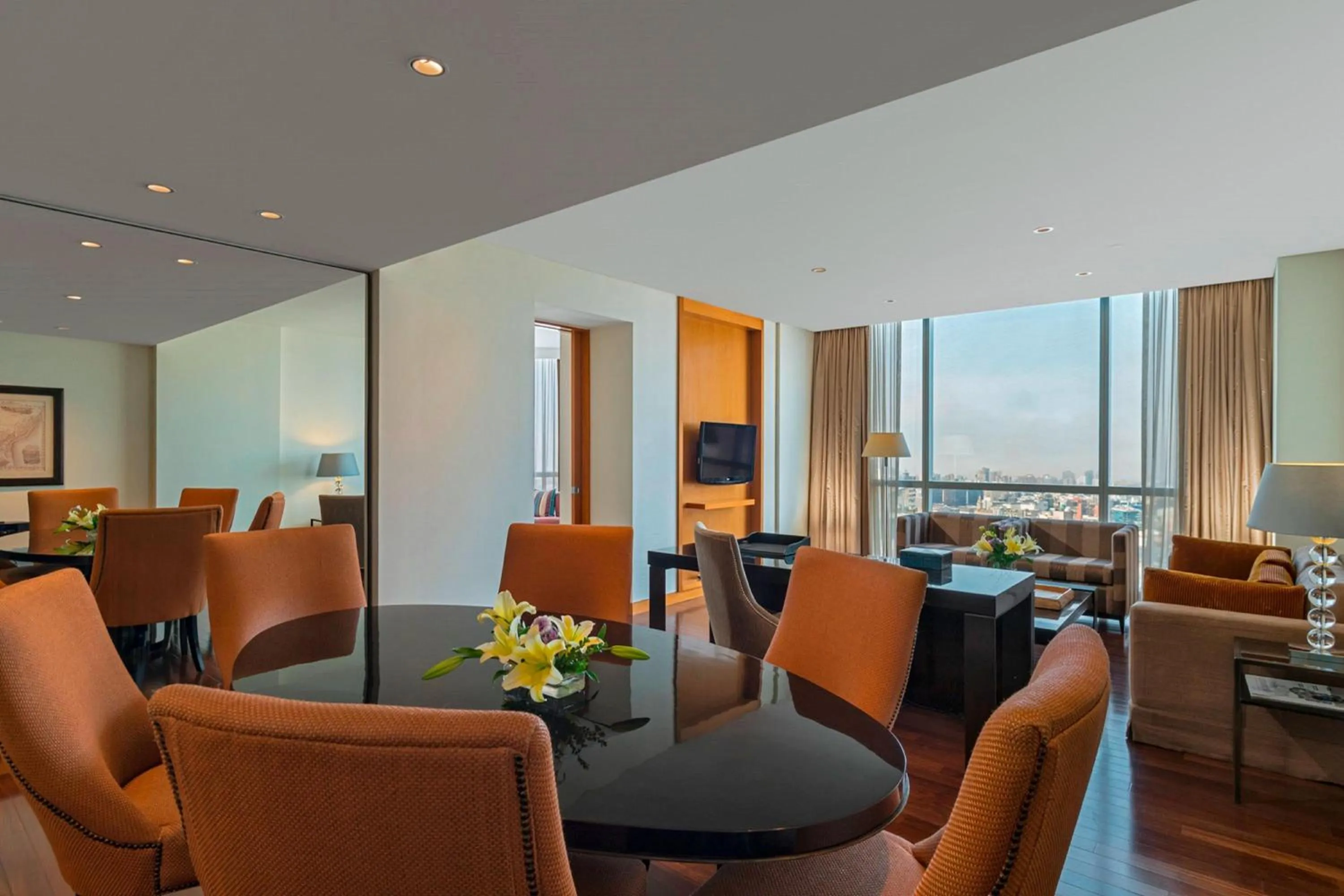 Photo of the whole room in The Westin Lima Hotel & Convention Center