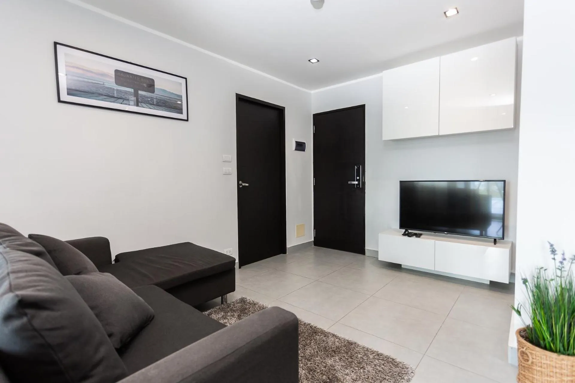 TV and multimedia in NOON Village Tower 1