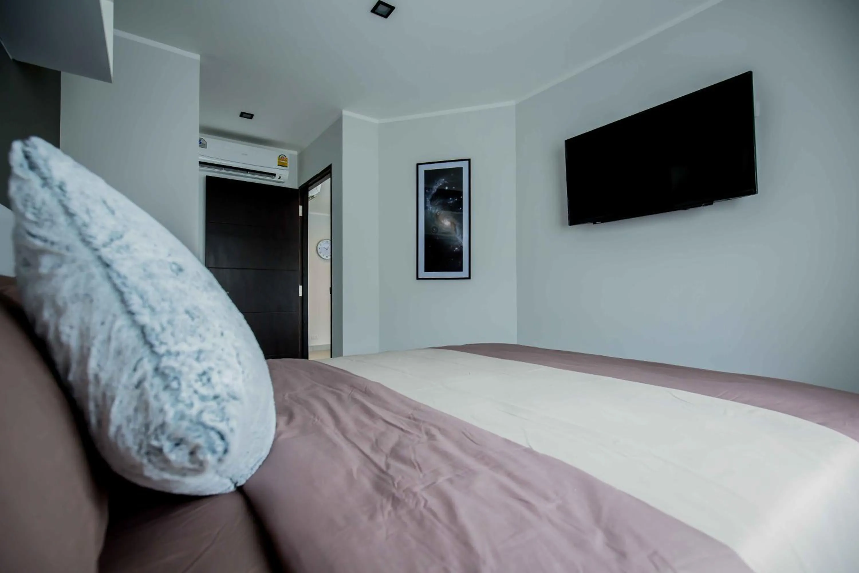 Bed in NOON Village Tower 1