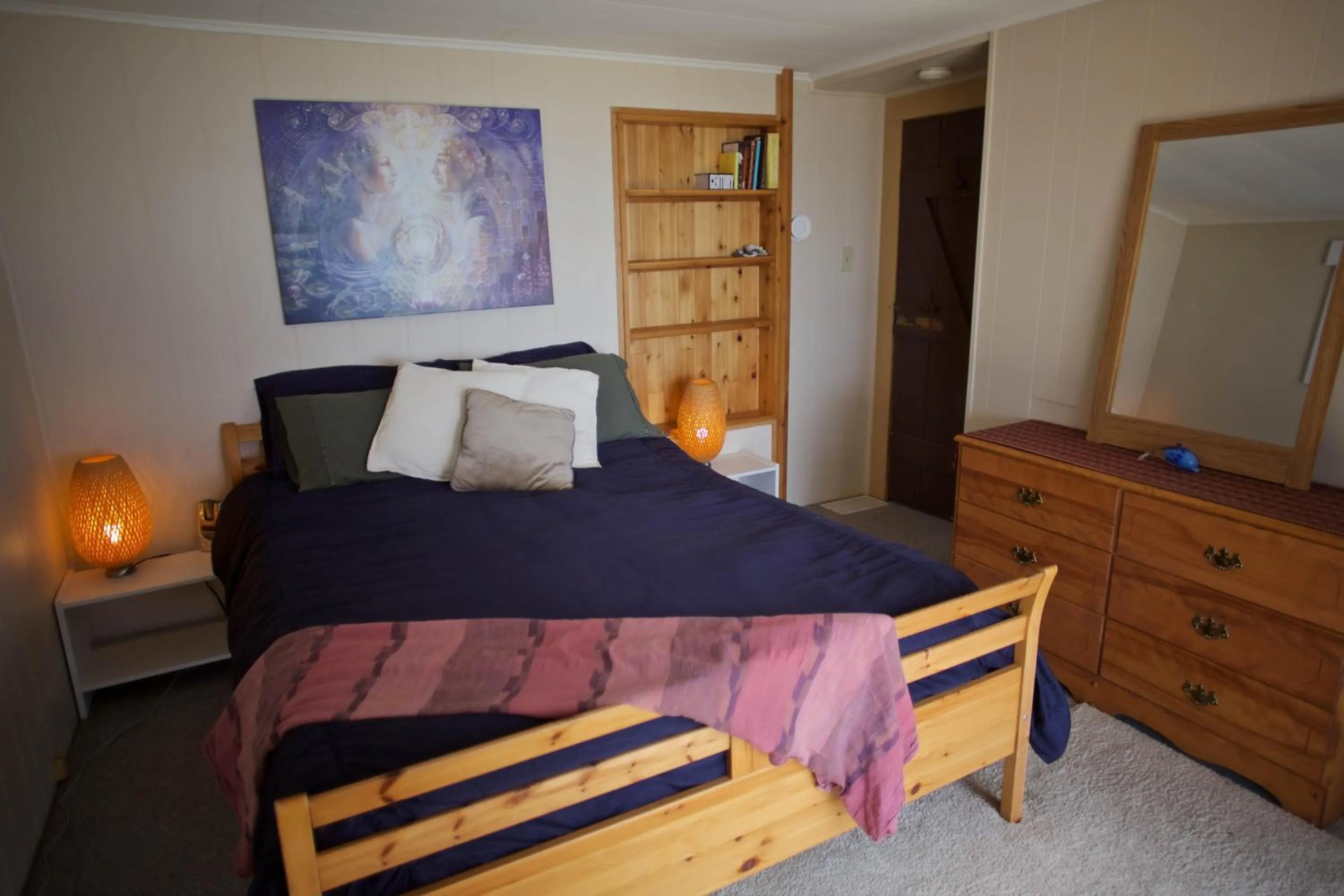 Bed in Halfmoon Haven Beach Cottage or Oceanview Suite