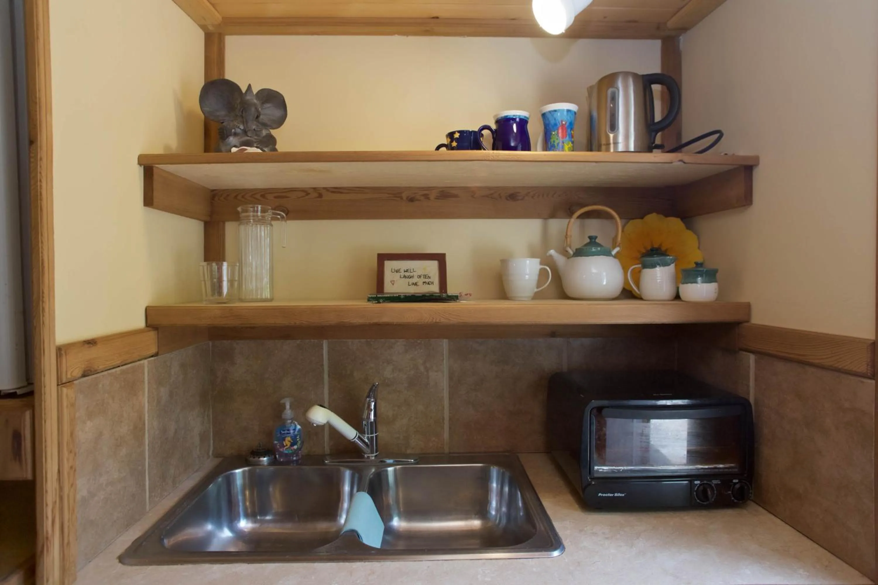 Halfmoon Haven Beach Cottage or Oceanview Suite