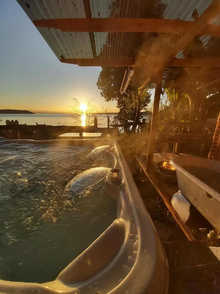 Halfmoon Haven Beach Cottage or Oceanview Suite