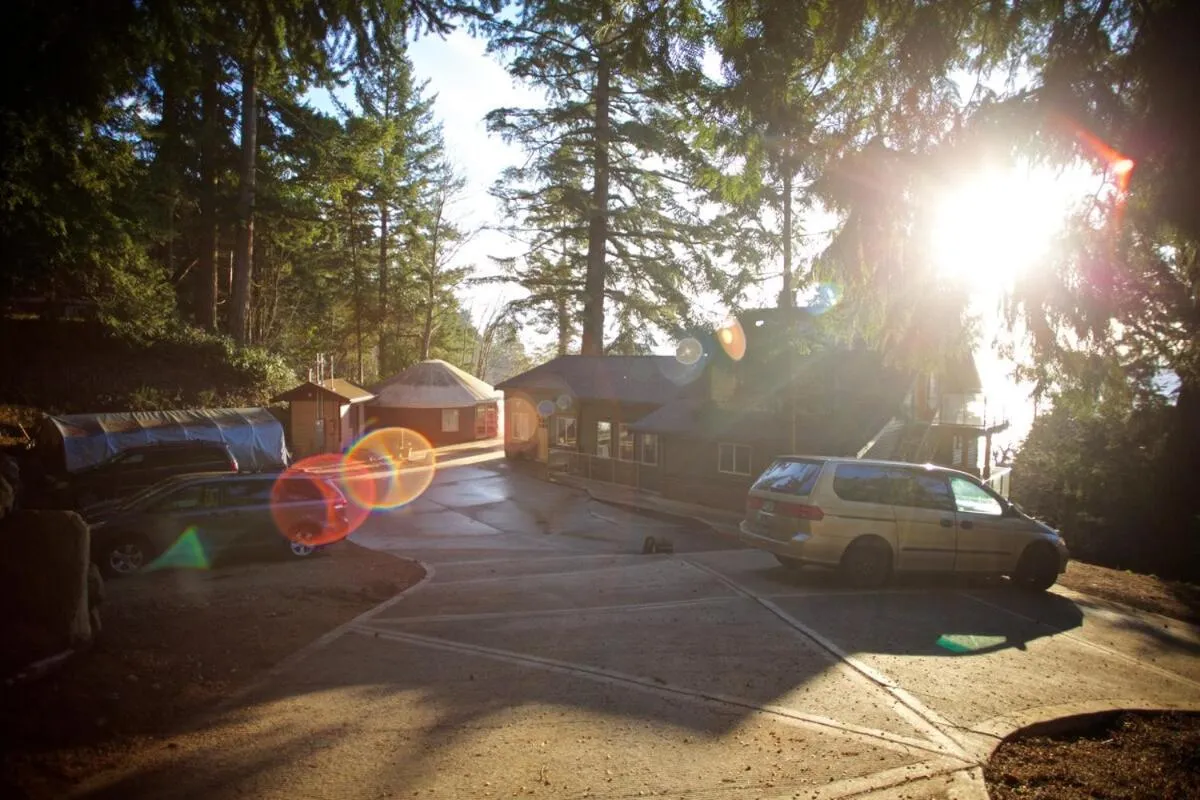 Halfmoon Haven Beach Cottage or Oceanview Suite