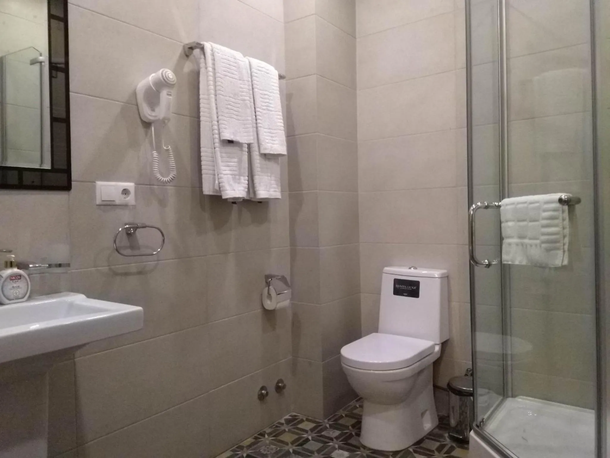 Eleon Boutique Hotel