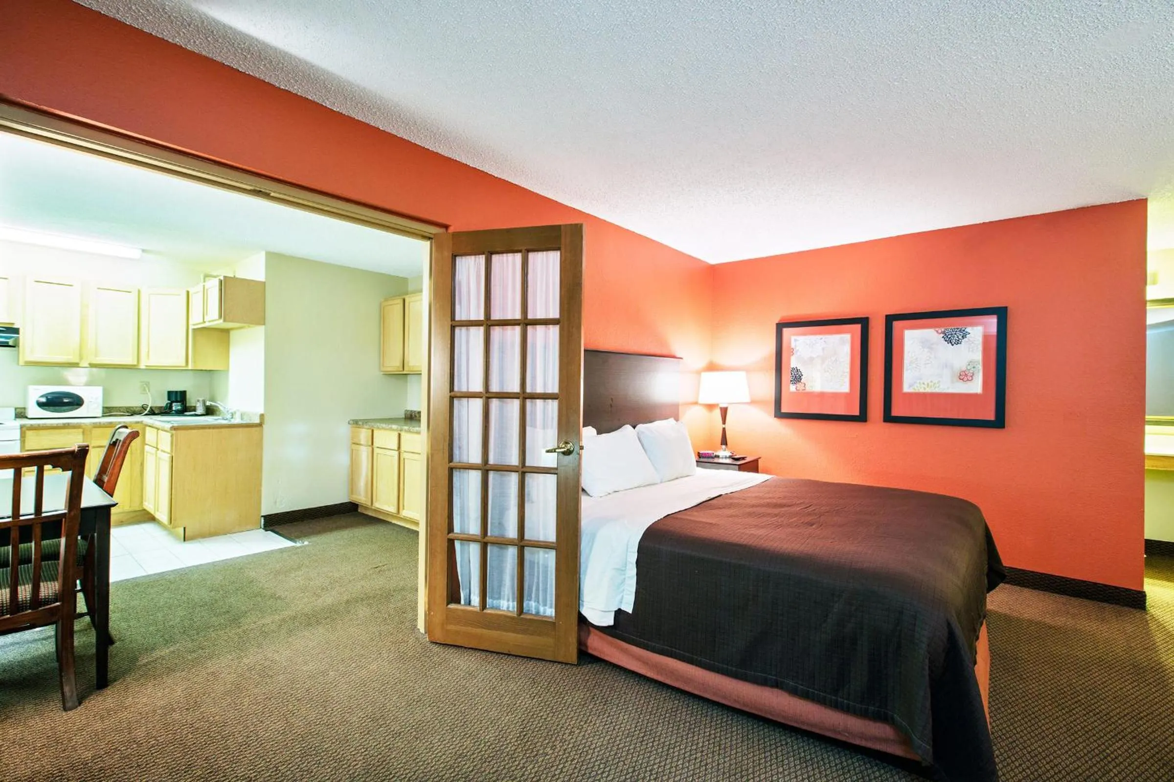 Photo of the whole room, Bed in AmericInn by Wyndham Ham Lake