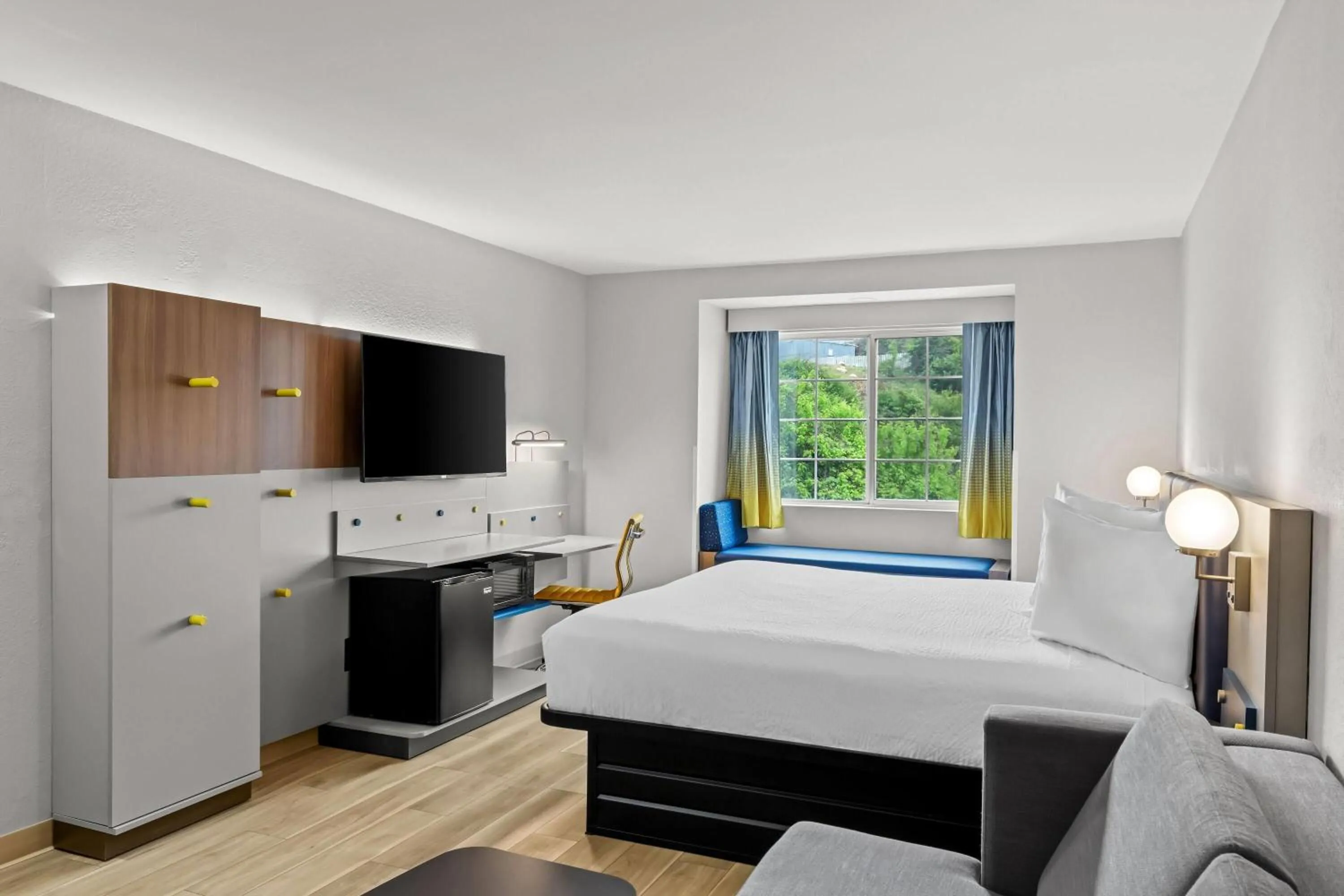 Photo of the whole room, Bed in Microtel Inn & Suites by Wyndham Norcross