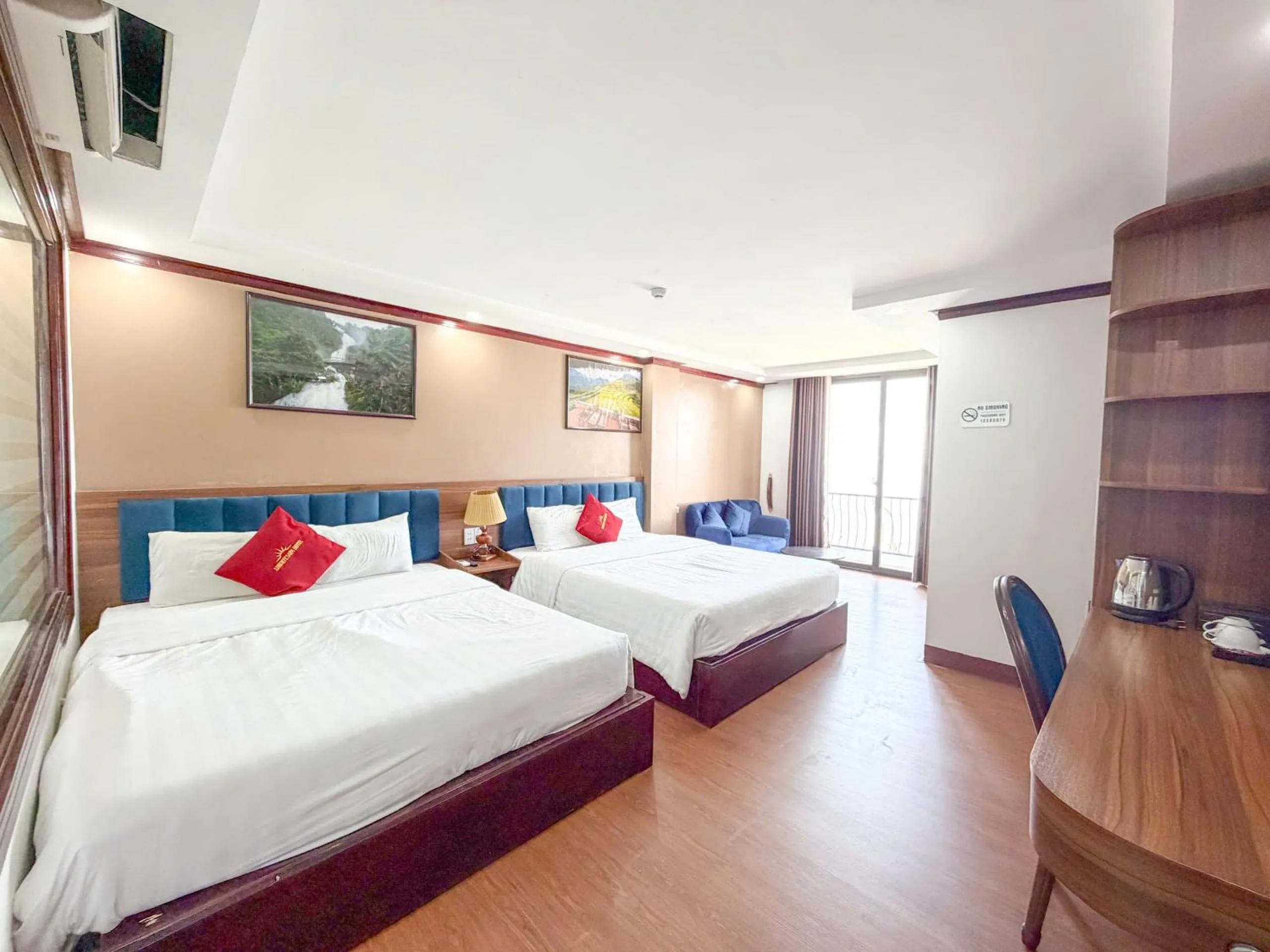 Bedroom, Bed in Liberty Sapa Hotel