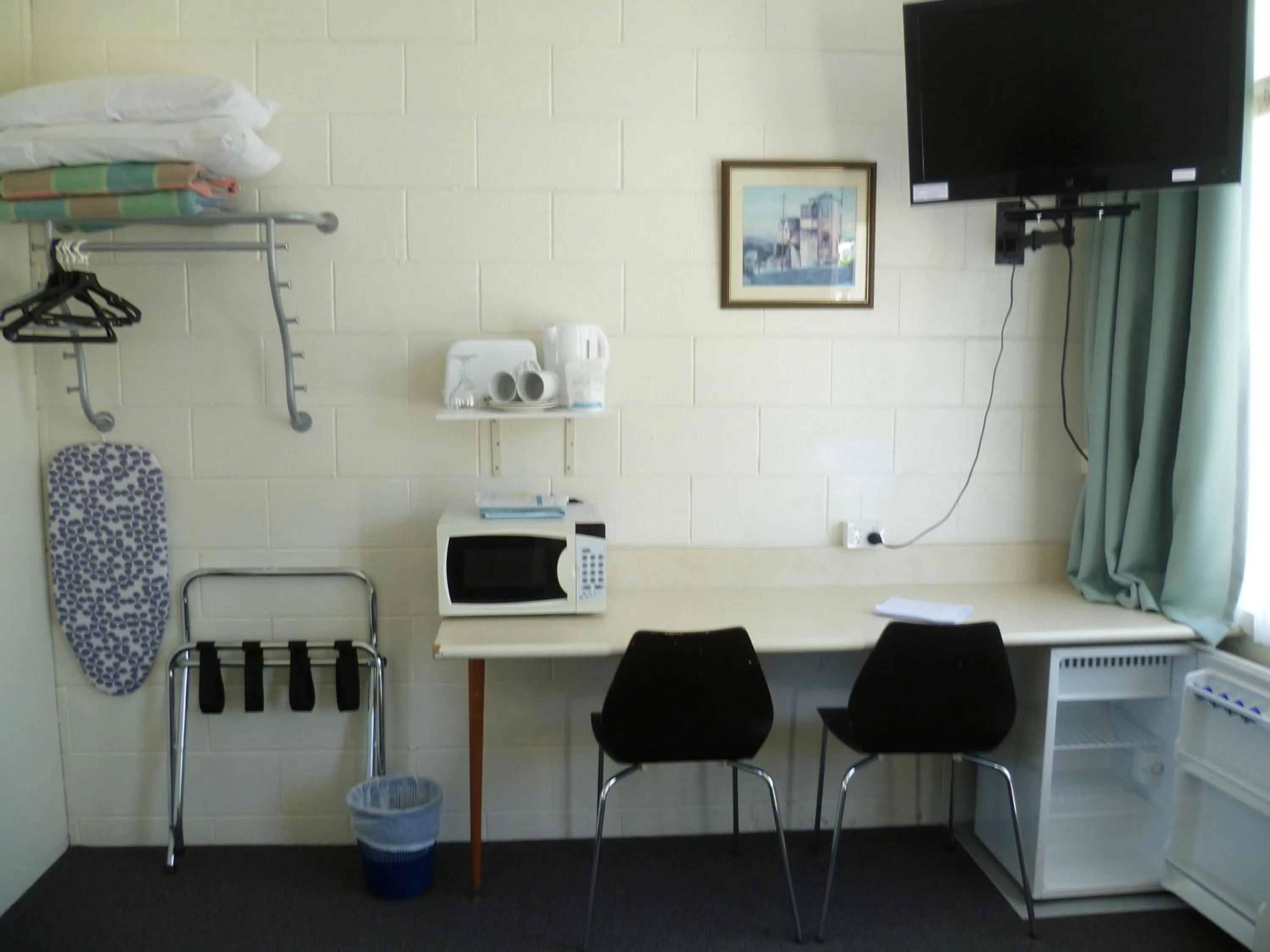 Coffee/tea facilities in Norfolk Motor Inn