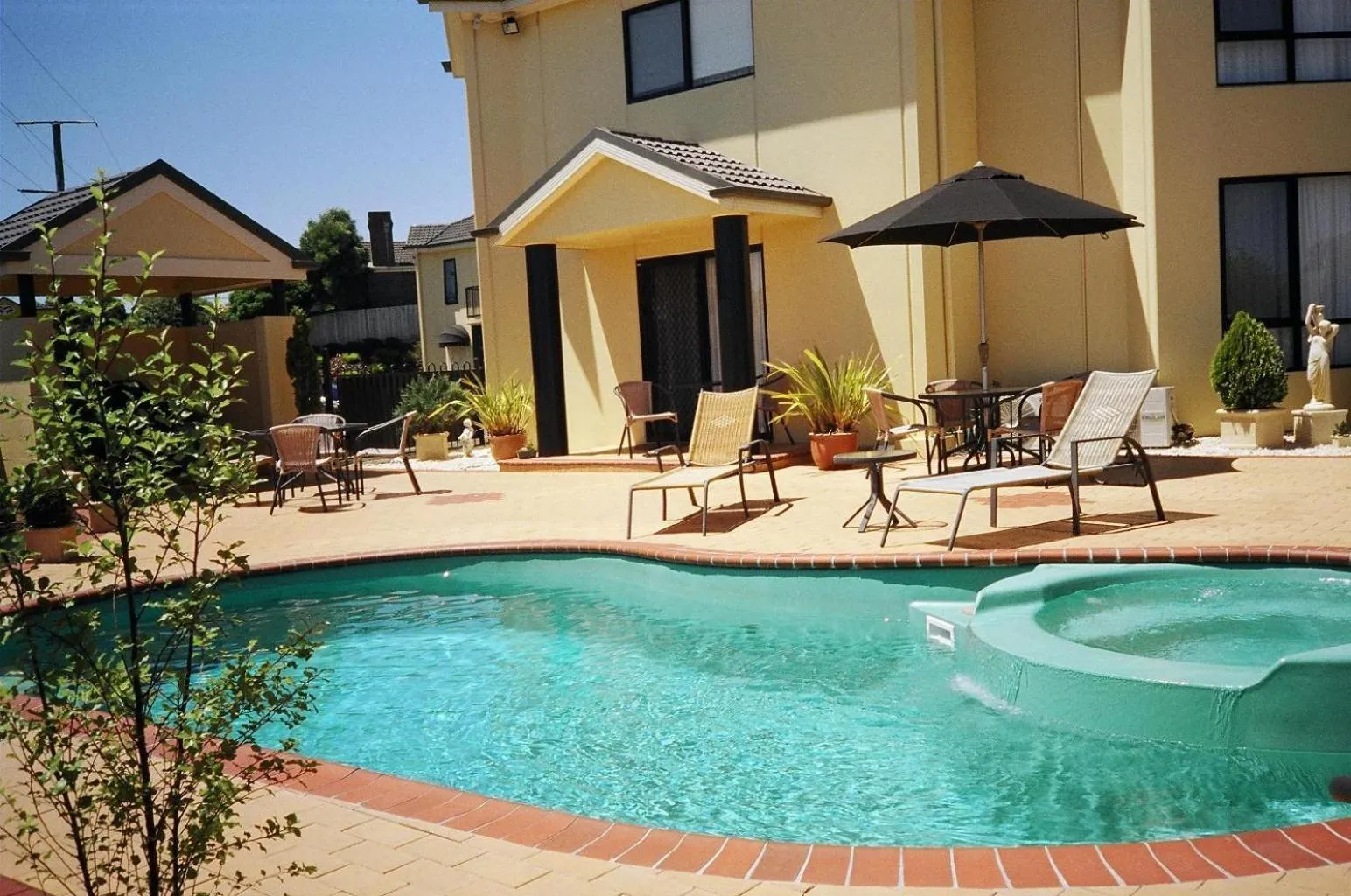 Swimming Pool in Hopkins House Motel and Apartments