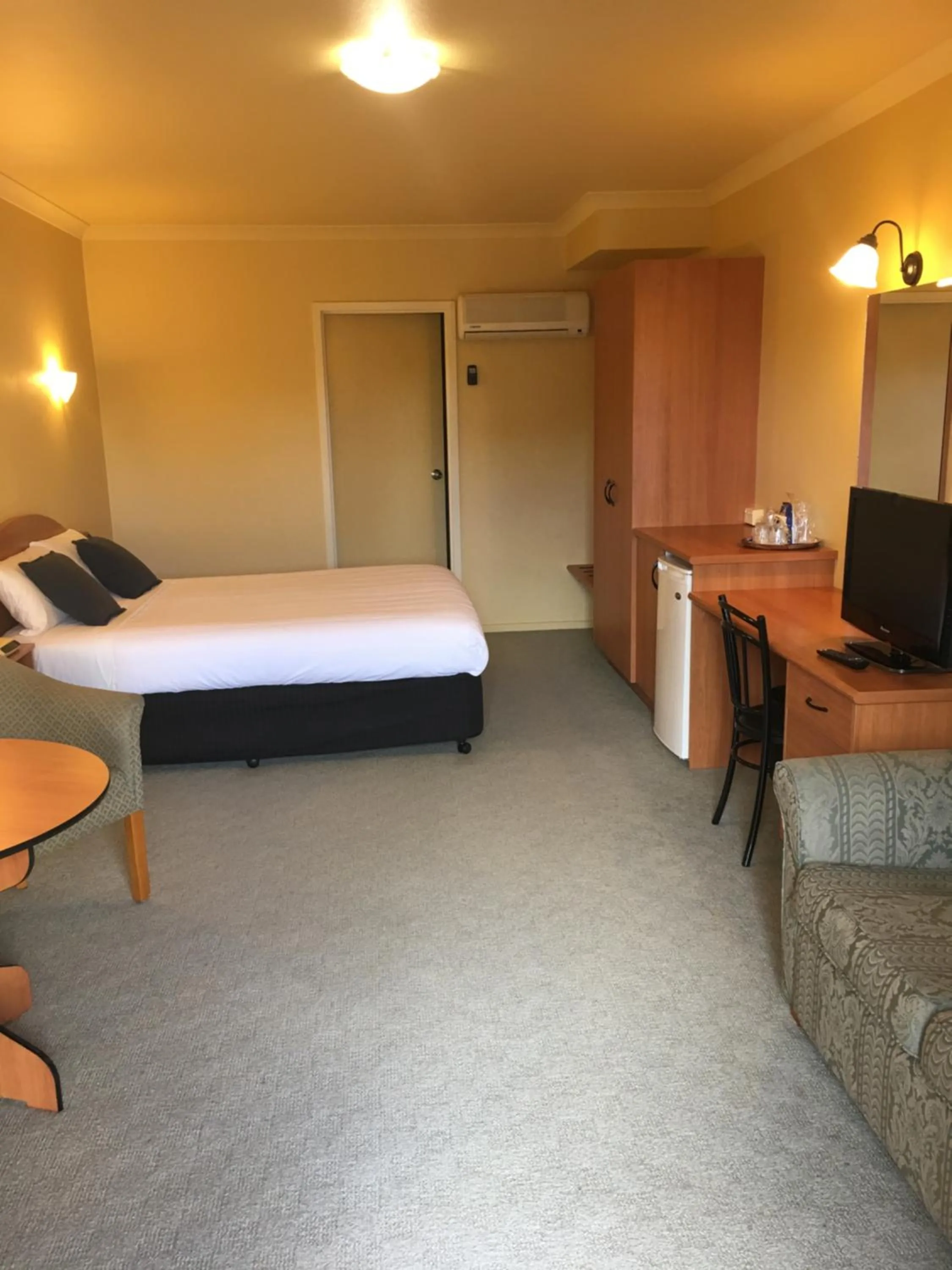 Photo of the whole room in Hopkins House Motel and Apartments