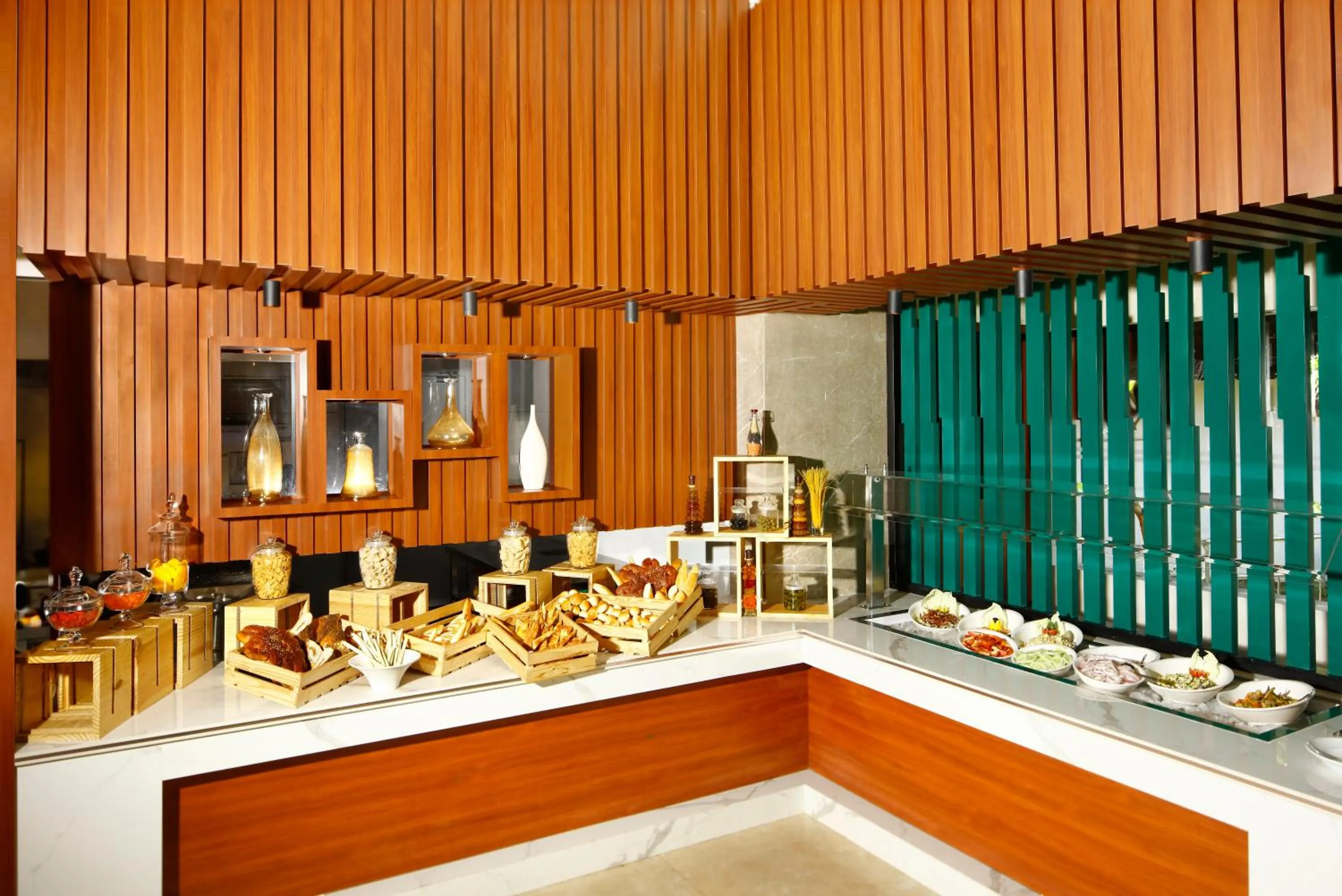 Restaurant/places to eat in Ramada Resort by Wyndham Kochi