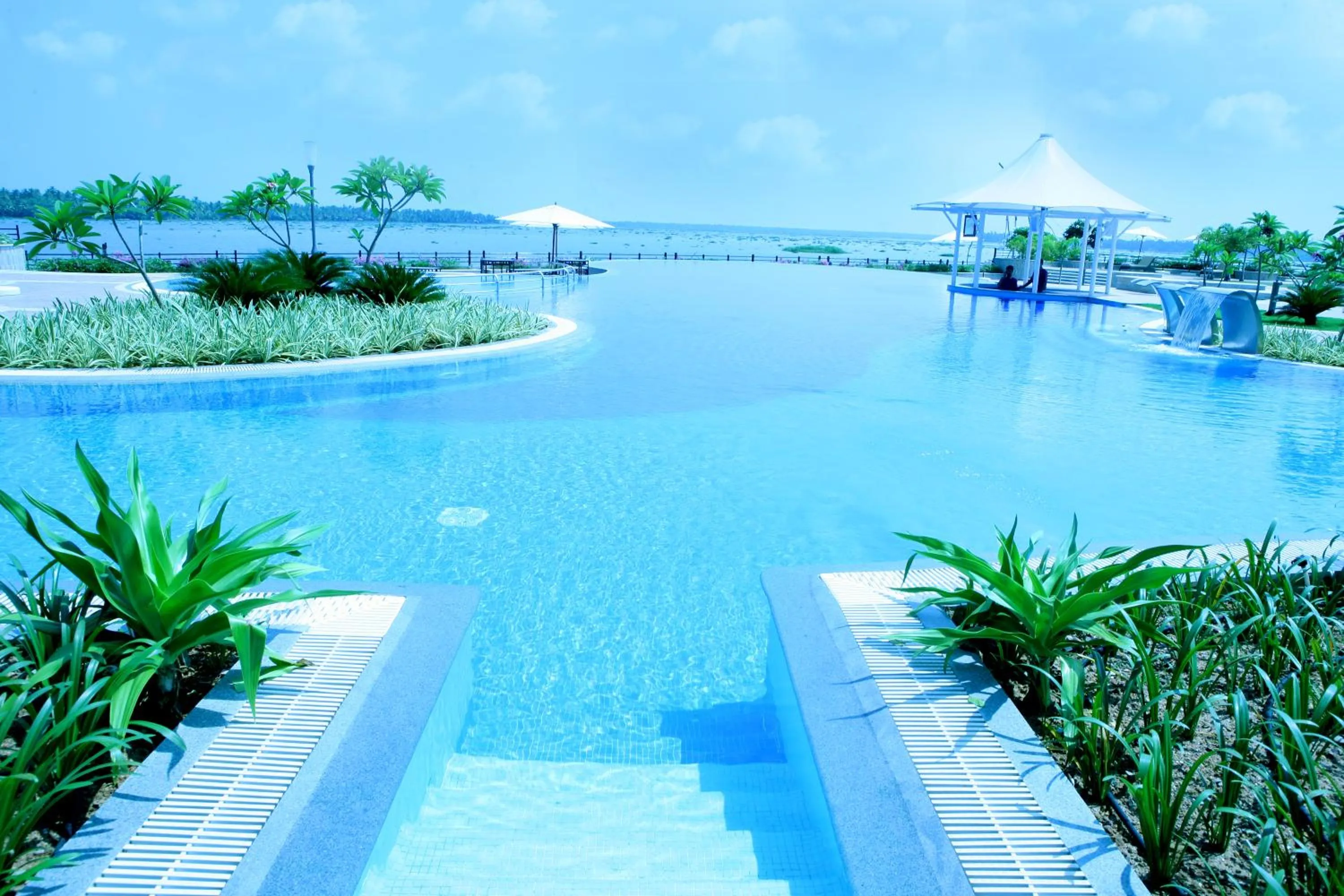 Swimming pool in Ramada Resort by Wyndham Kochi