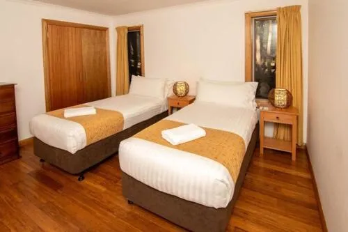 Bed in Lake St Clair Lodge