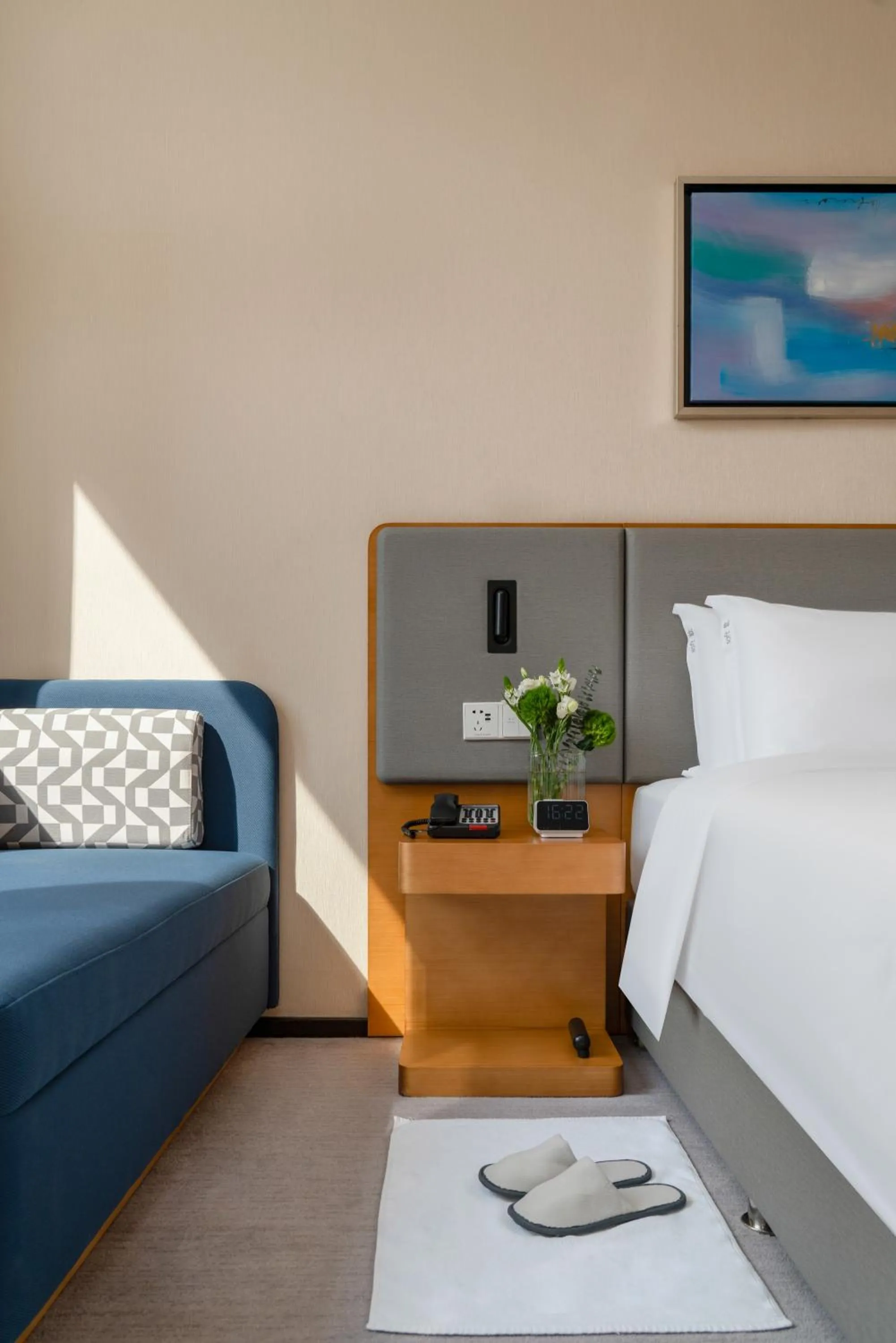 Bed in Holiday Inn Express Chengdu Gulou