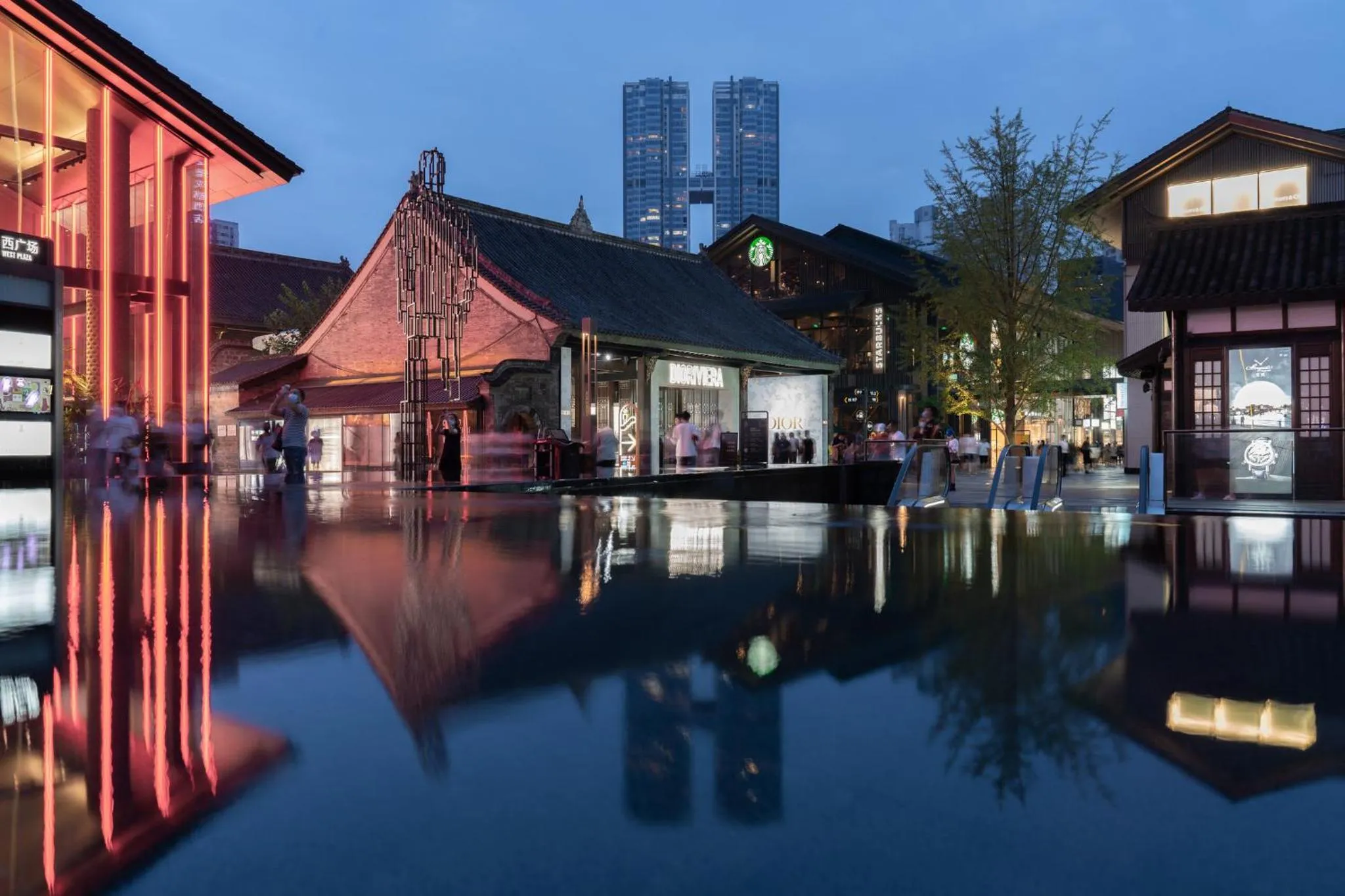 Nearby landmark in Holiday Inn Express Chengdu Gulou