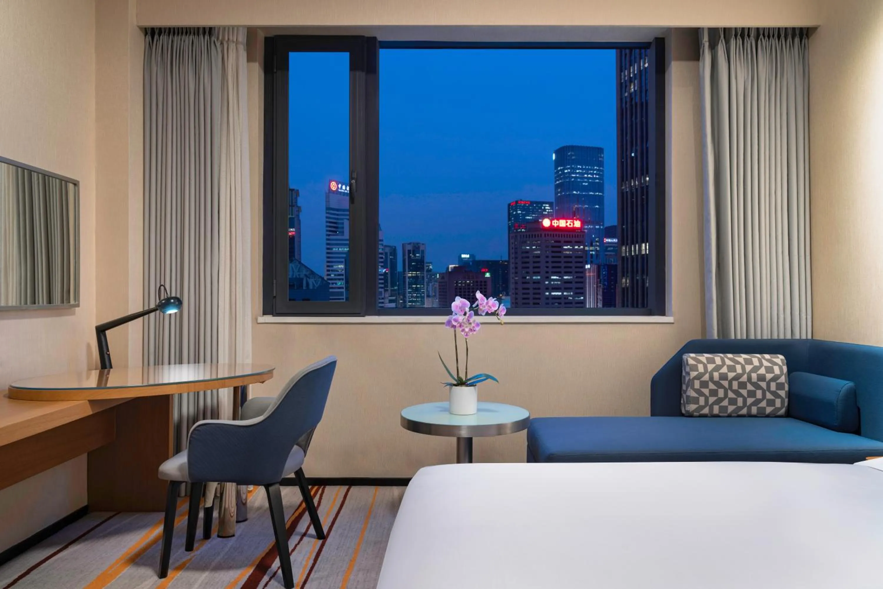 City view in Holiday Inn Express Chengdu Gulou