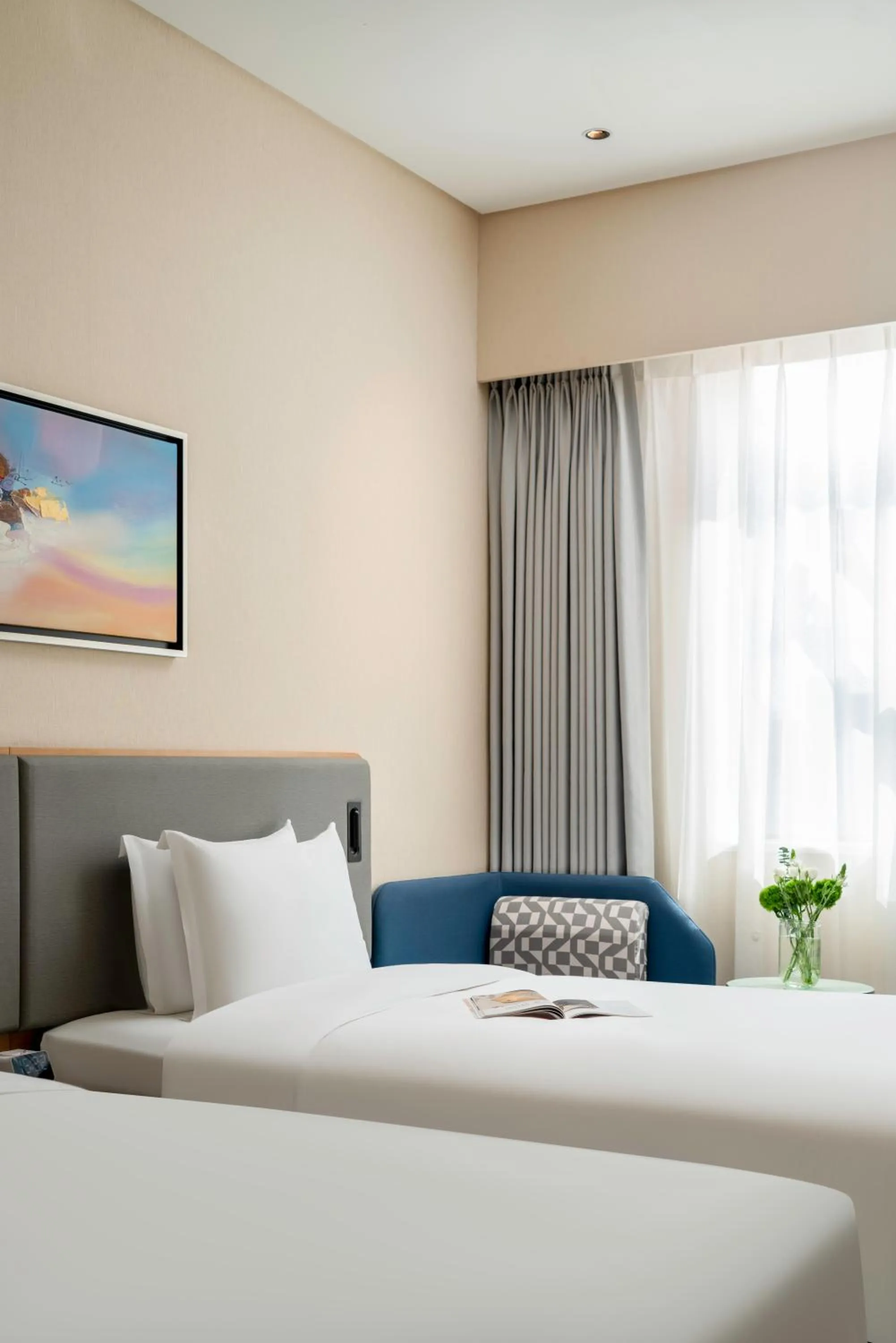 Bedroom, Bed in Holiday Inn Express Chengdu Gulou