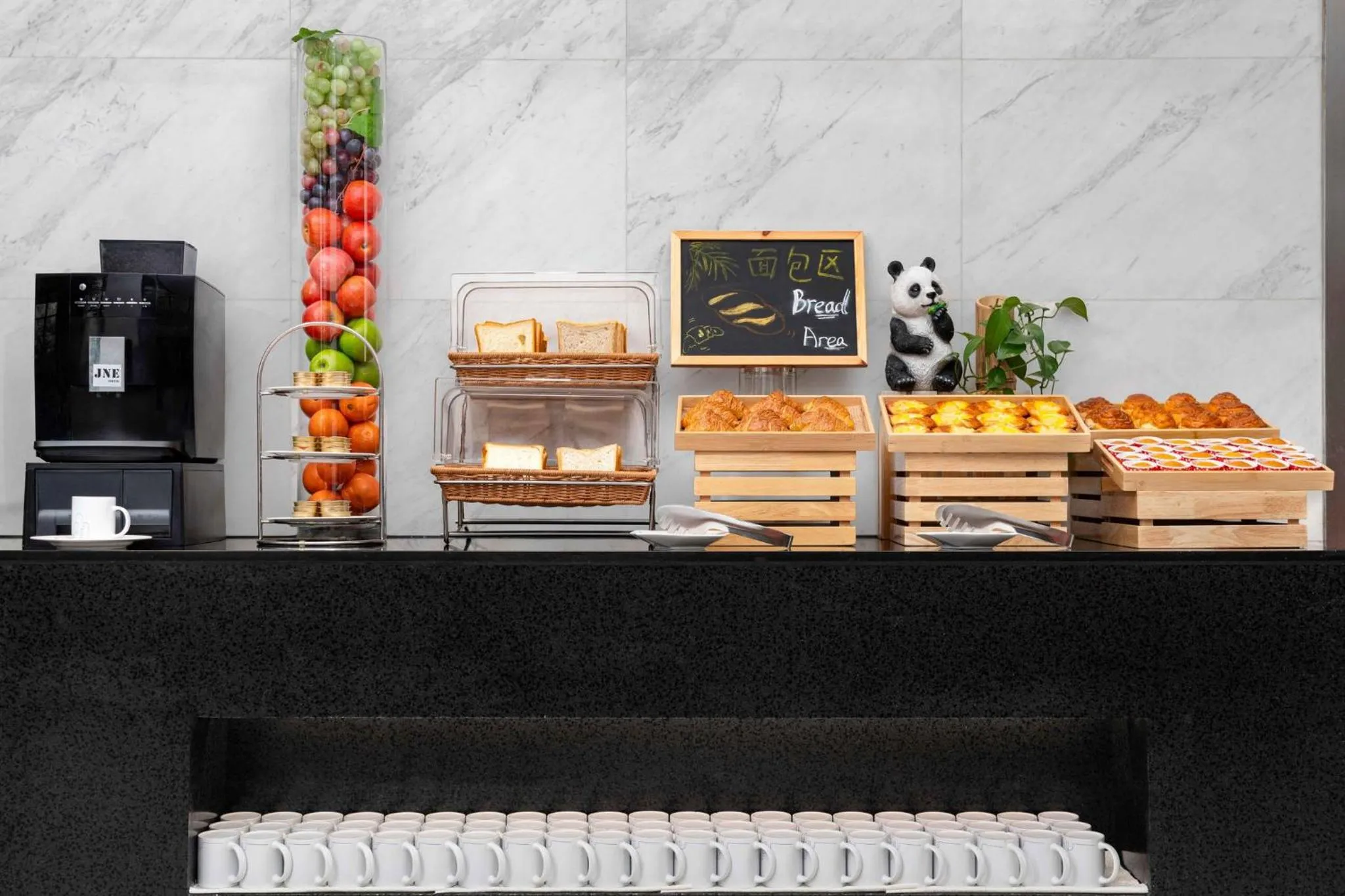 Restaurant/places to eat in Holiday Inn Express Chengdu Gulou