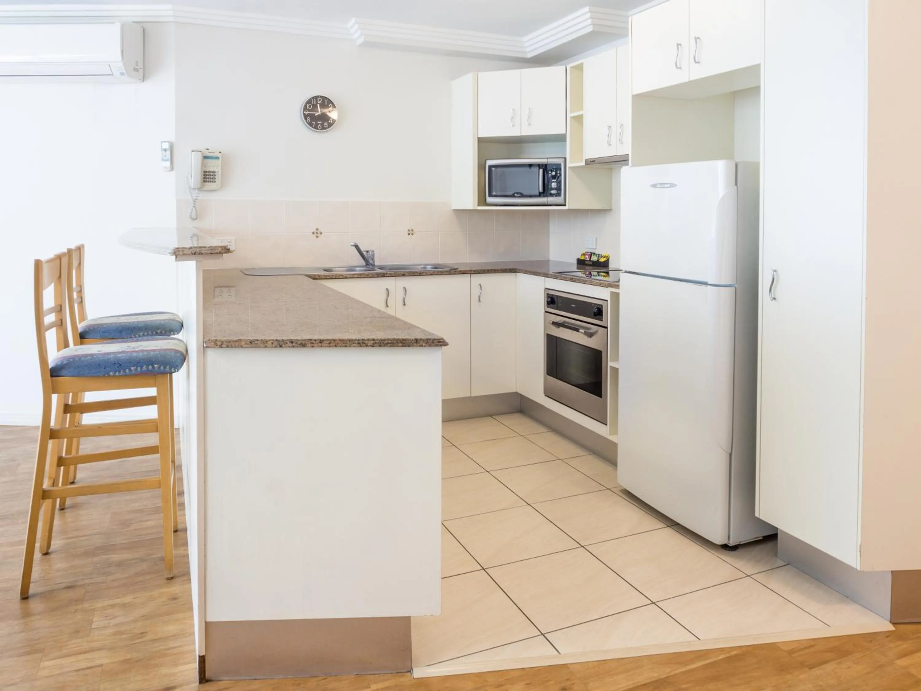 Kitchen or kitchenette in Watermark Resort Caloundra