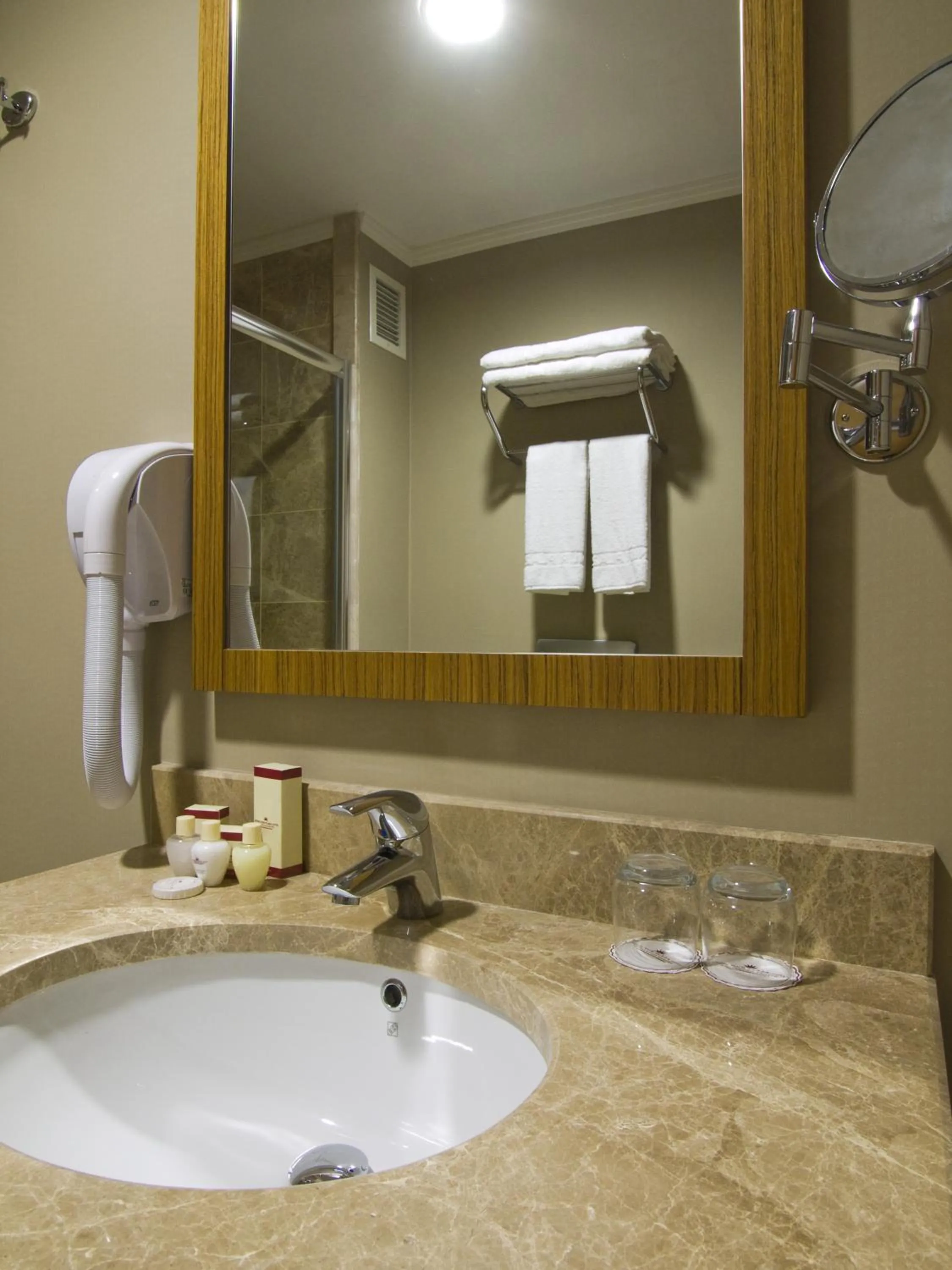 Property logo or sign in Grand Nur Plaza Hotel