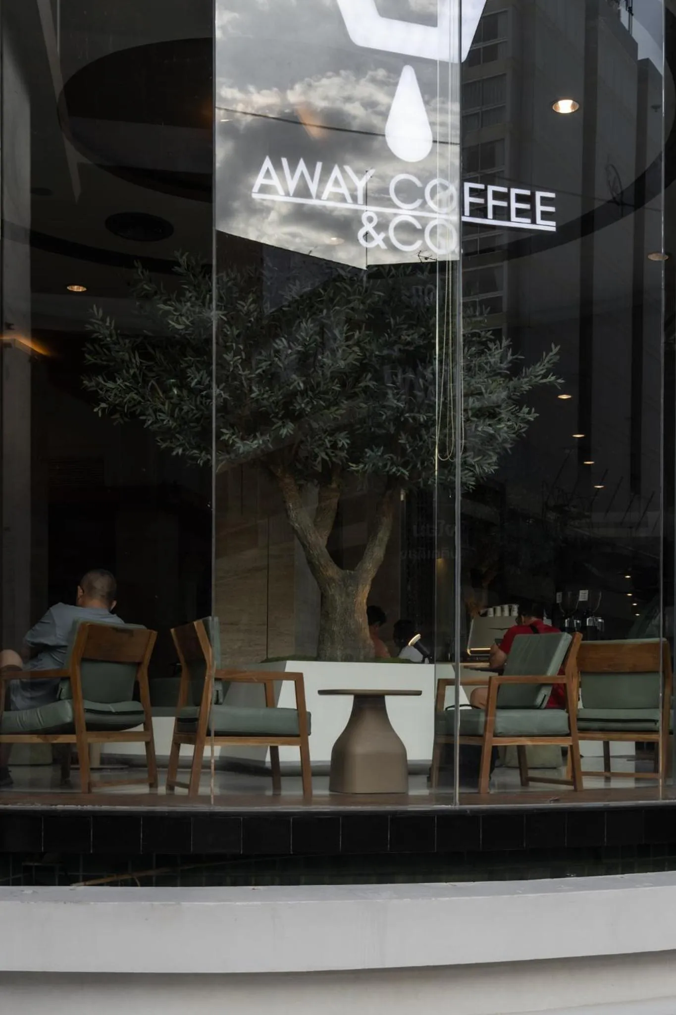 Golden Crown Grand Hotel