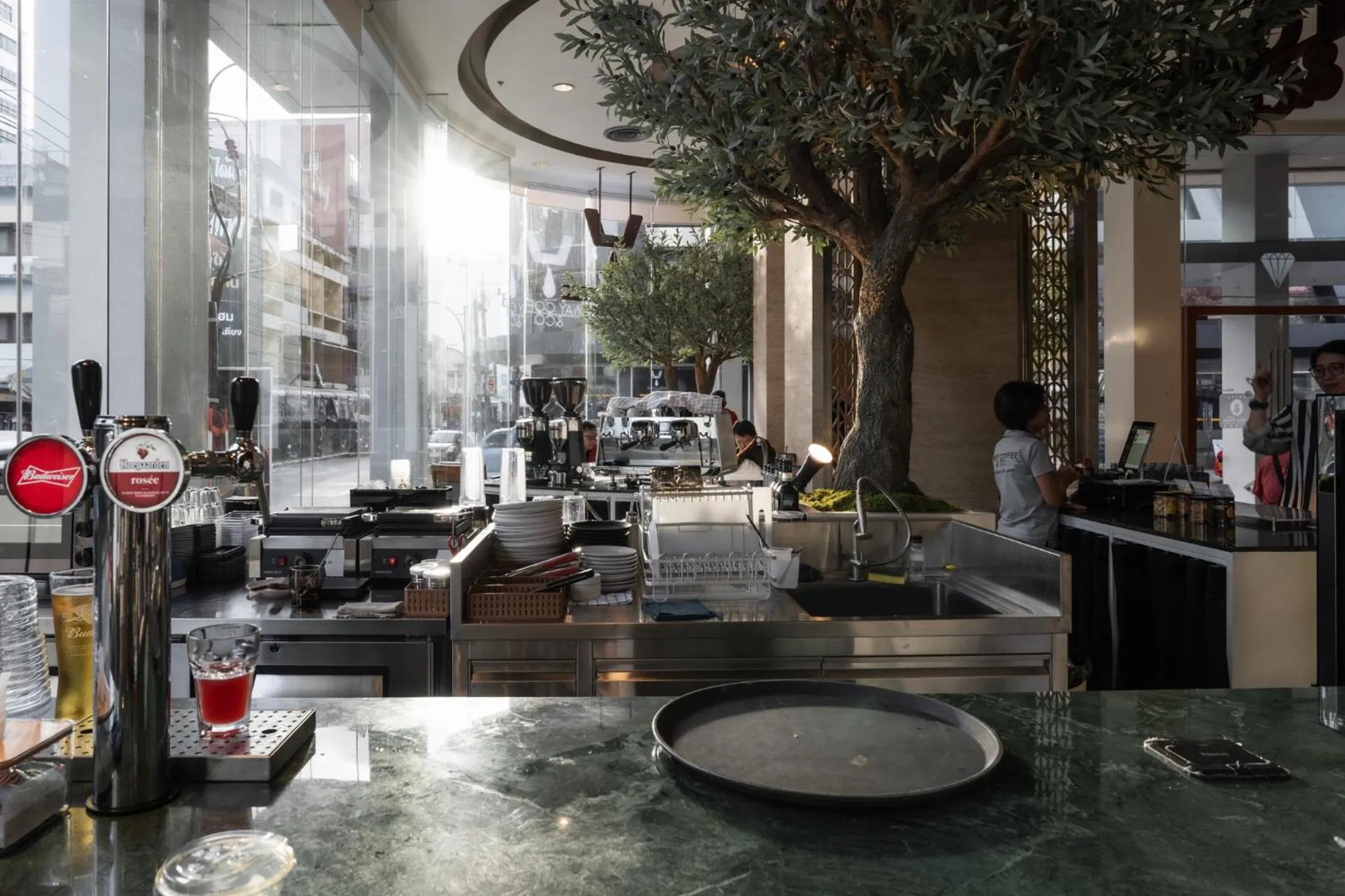 Golden Crown Grand Hotel