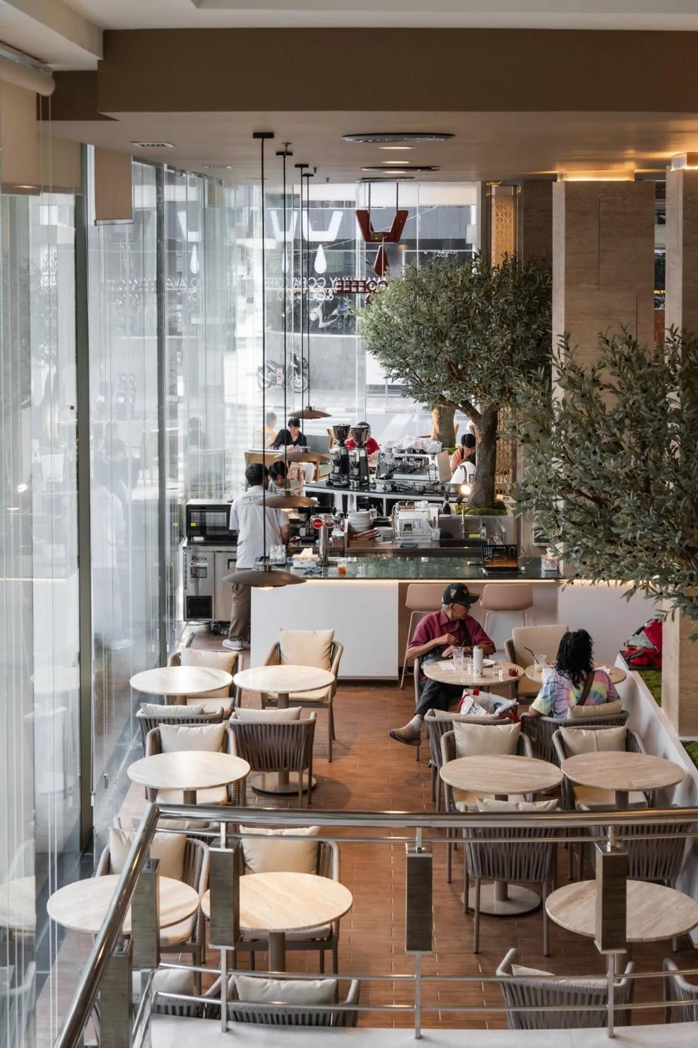 Golden Crown Grand Hotel